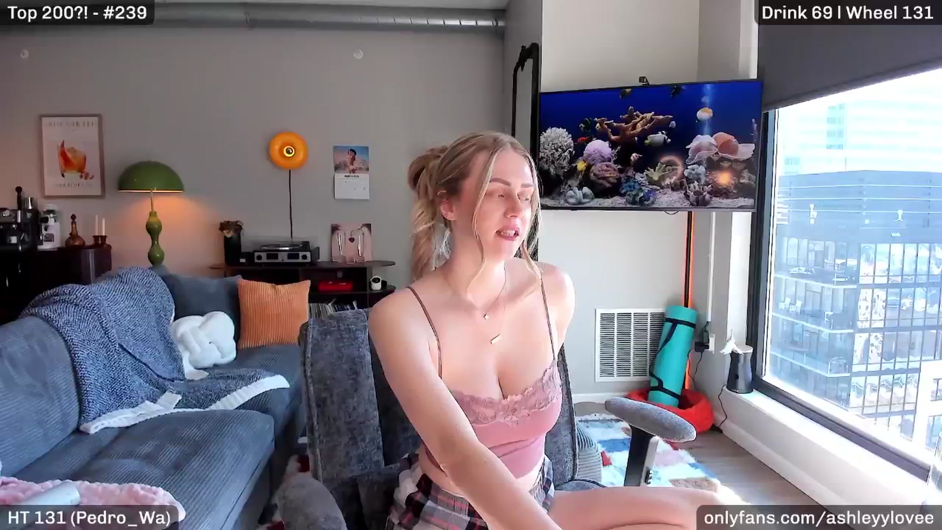 Gallery image thumbnail from AshleyyLovee's myfreecams stream on, 04/21/2026, 23:51 image 6 of 20