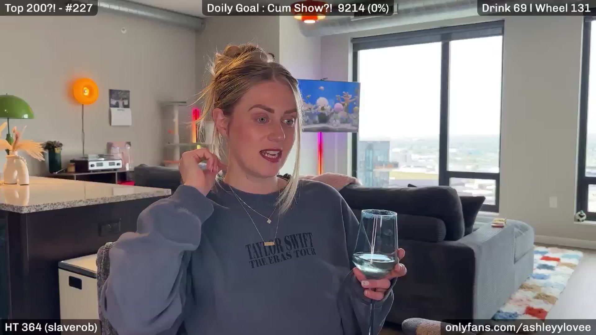 Gallery image thumbnail from AshleyyLovee's myfreecams stream on, 04/25/2026, 20:51 image 9 of 20