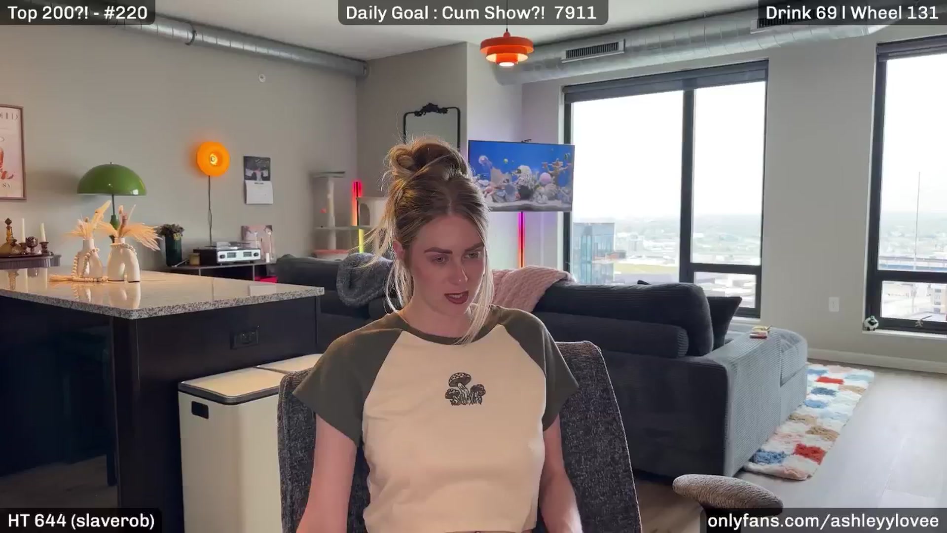 Gallery image thumbnail from AshleyyLovee's myfreecams stream on, 04/25/2026, 20:51 image 16 of 20