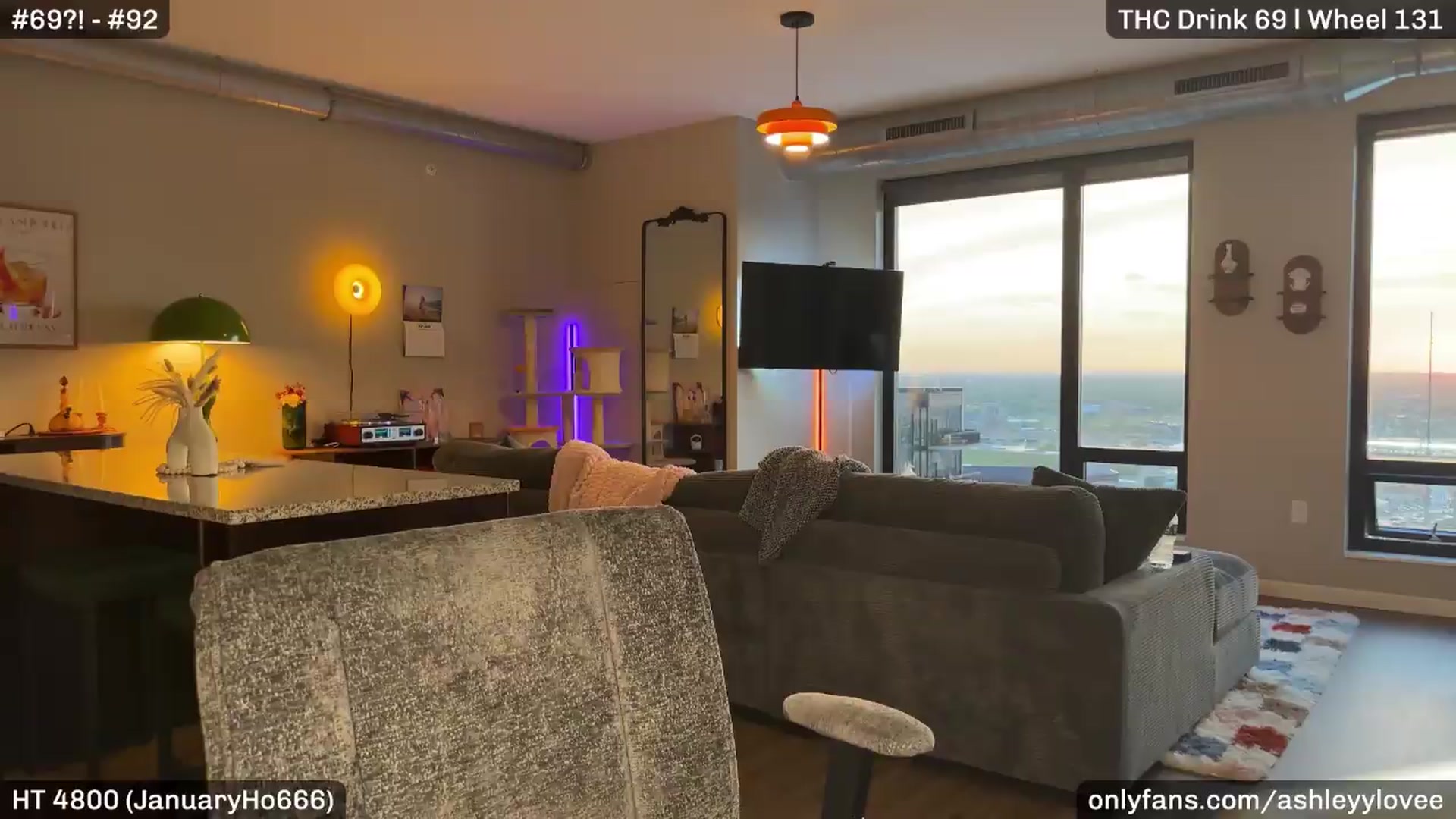 Gallery image thumbnail from AshleyyLovee's myfreecams stream on, 05/16/2026, 01:54 image 18 of 20