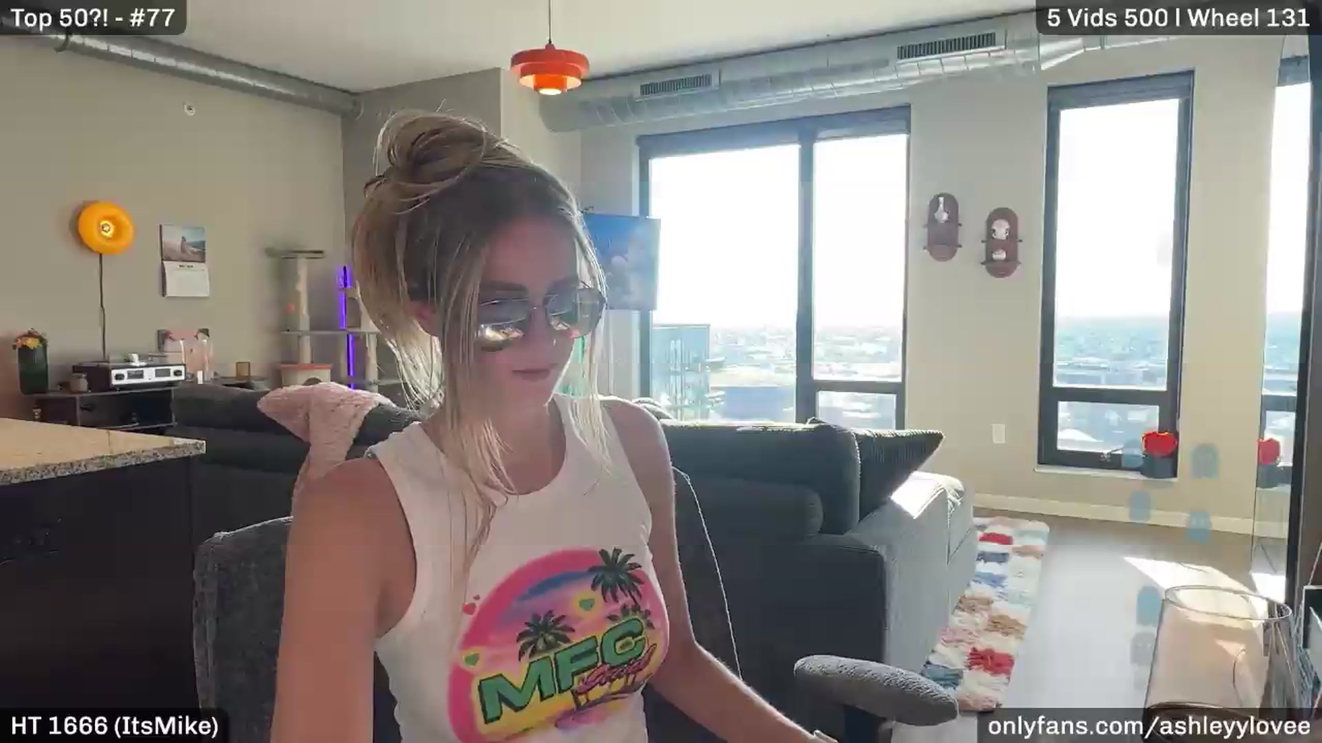 Gallery image thumbnail from AshleyyLovee's myfreecams stream on, 05/26/2026, 01:18 image 4 of 20