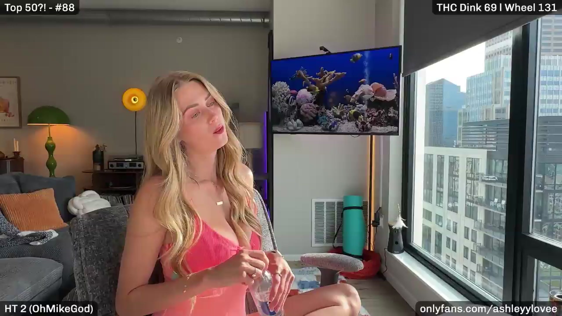 Gallery image thumbnail from AshleyyLovee's myfreecams stream on, 05/29/2026, 23:18 image 17 of 20