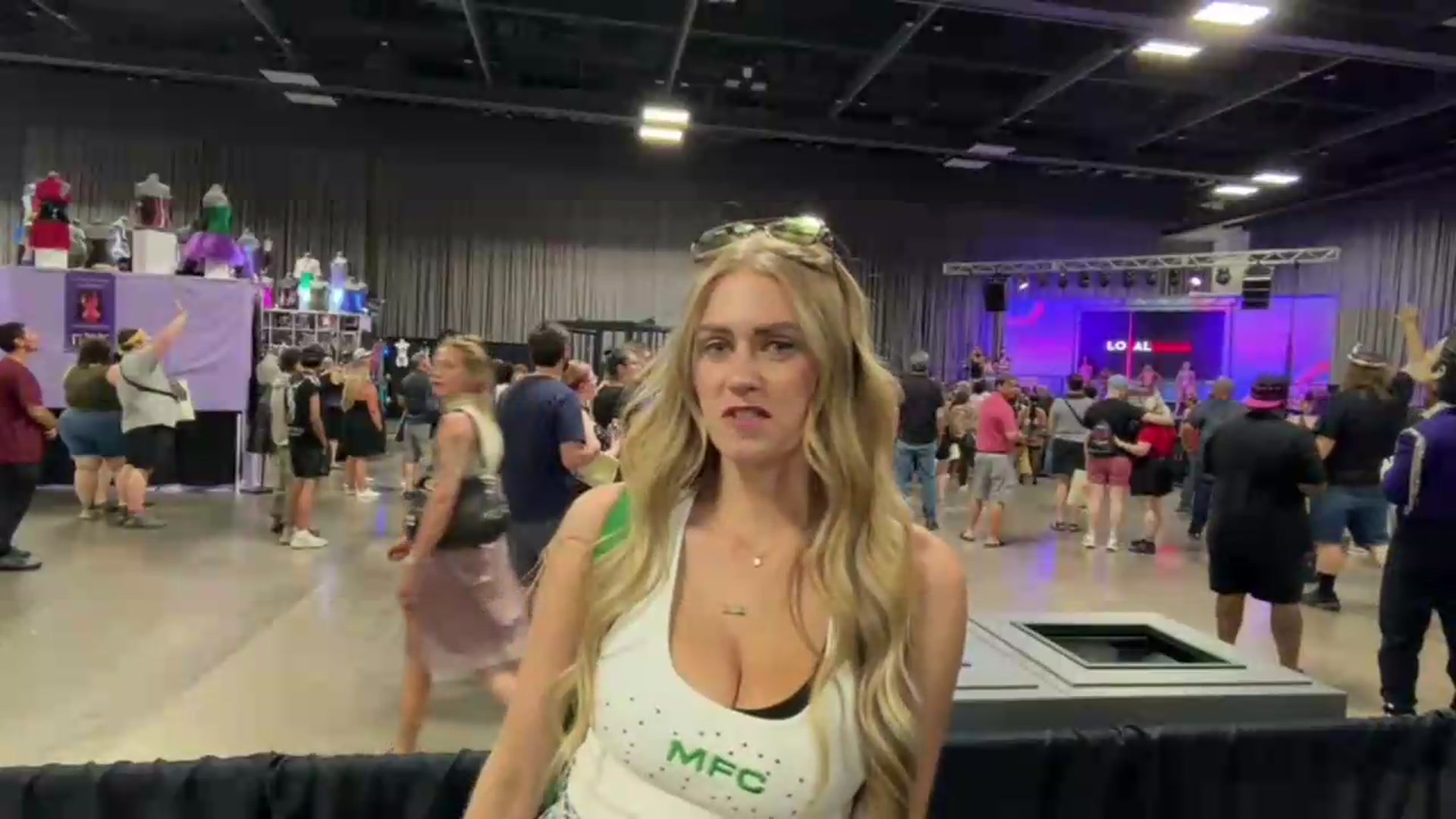 Gallery image thumbnail from AshleyyLovee's myfreecams stream on, 06/27/2026, 23:19 image 3 of 20