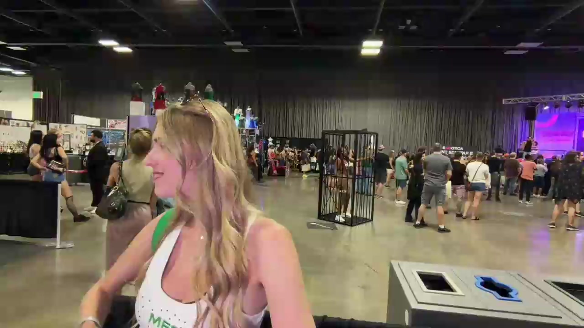 Gallery image thumbnail from AshleyyLovee's myfreecams stream on, 06/27/2026, 23:19 image 6 of 20
