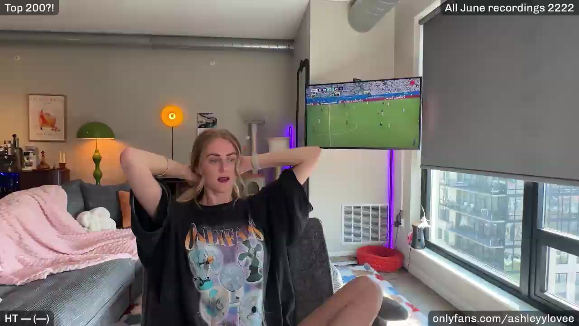 Gallery image thumbnail from AshleyyLovee's myfreecams stream on, 07/04/2026, 24:45 image 2 of 20