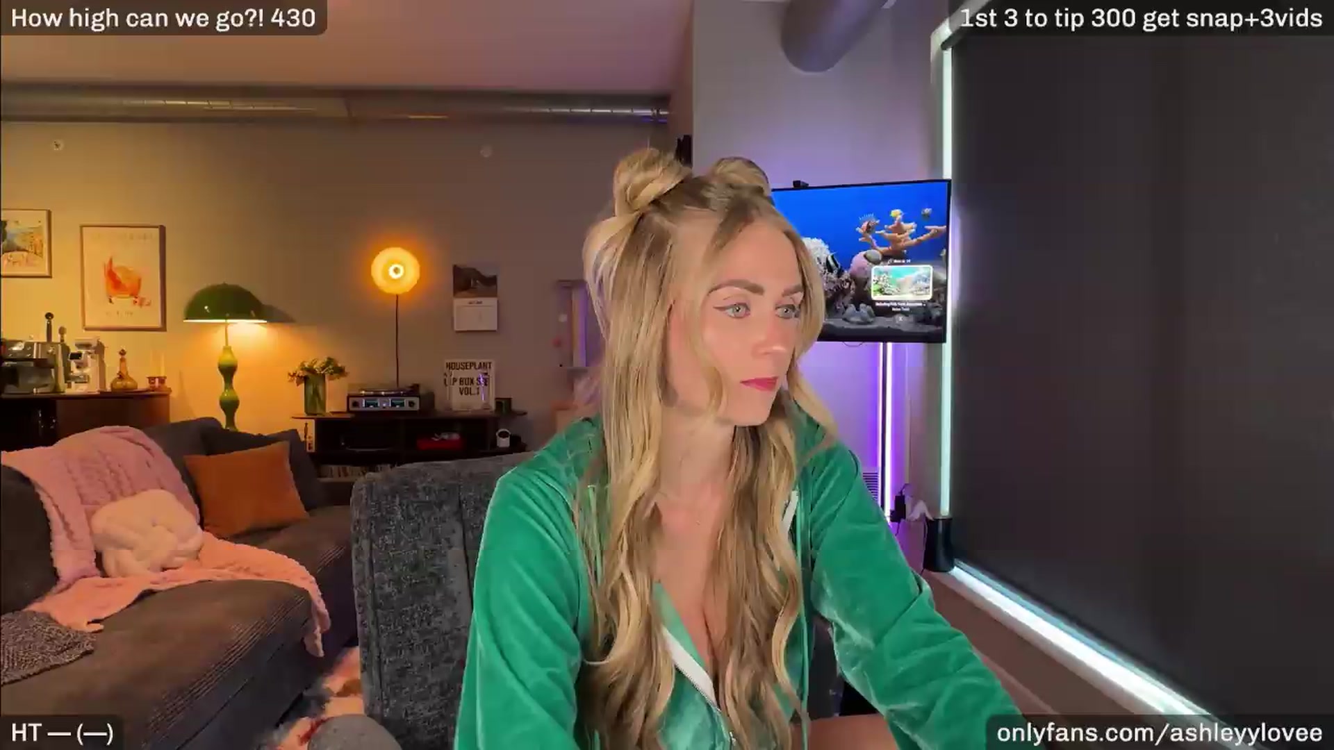Gallery image thumbnail from AshleyyLovee's myfreecams stream on, 08/01/2026, 21:35 image 1 of 20