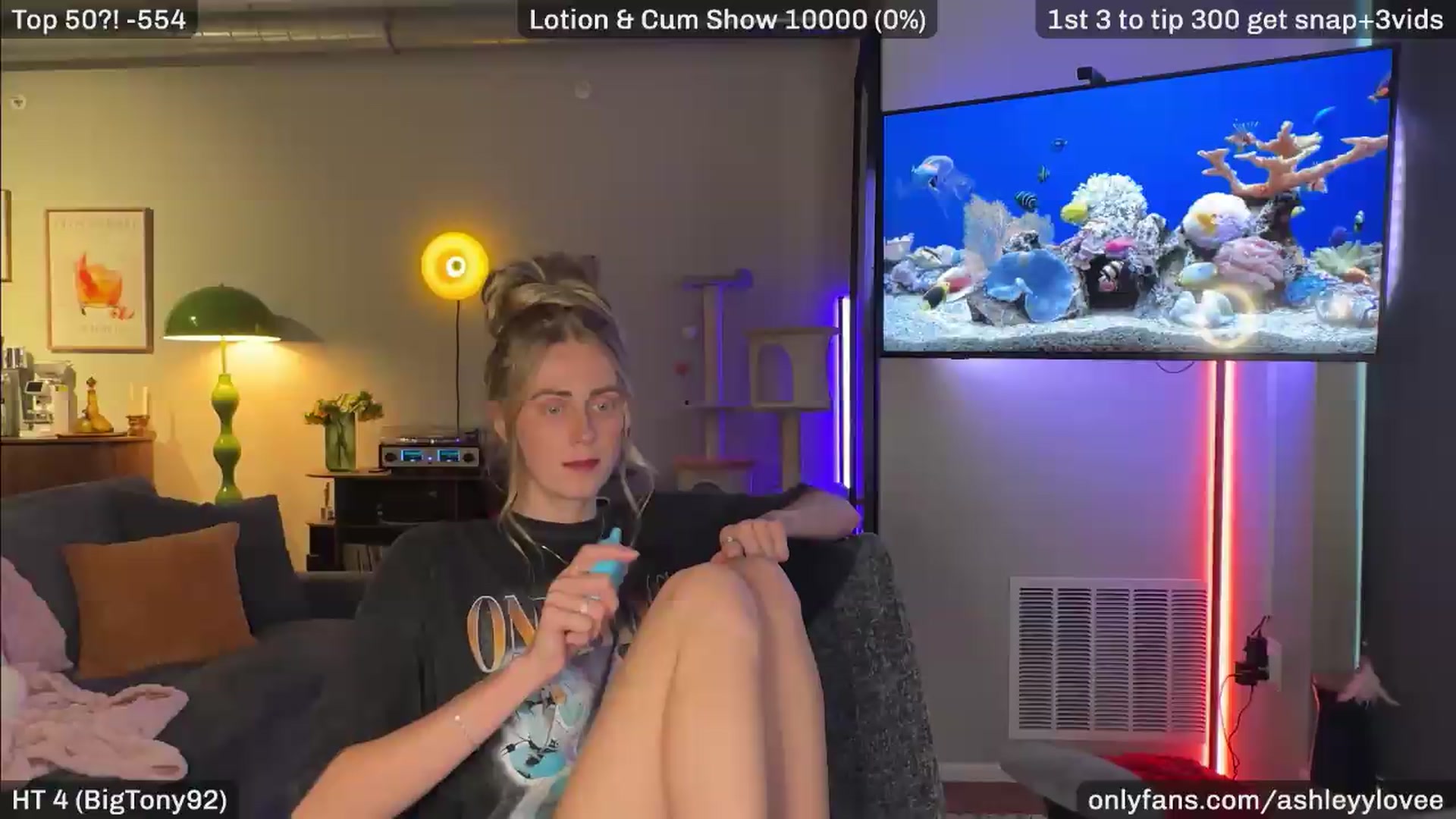 Gallery image thumbnail from AshleyyLovee's myfreecams stream on, 08/03/2026, 23:35 image 13 of 20