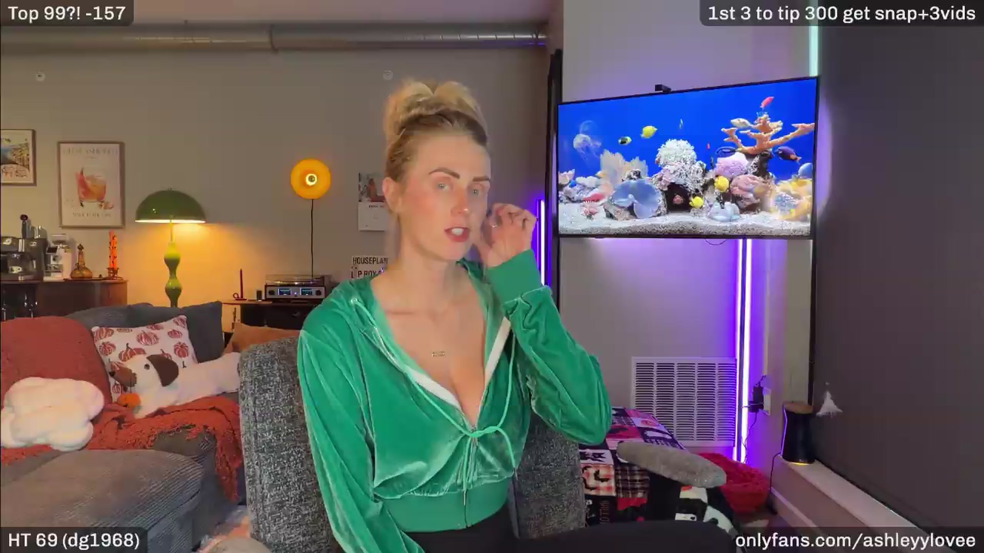 Gallery image thumbnail from AshleyyLovee's myfreecams stream on, 08/11/2026, 23:05 image 4 of 20