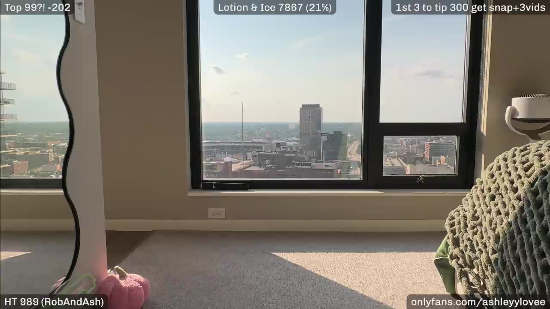 Gallery image thumbnail from AshleyyLovee's myfreecams stream on, 08/18/2026, 23:13 image 10 of 20