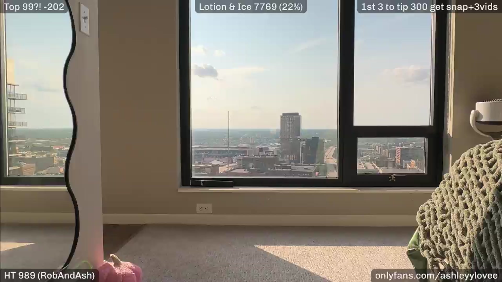 Gallery image thumbnail from AshleyyLovee's myfreecams stream on, 08/18/2026, 23:13 image 11 of 20