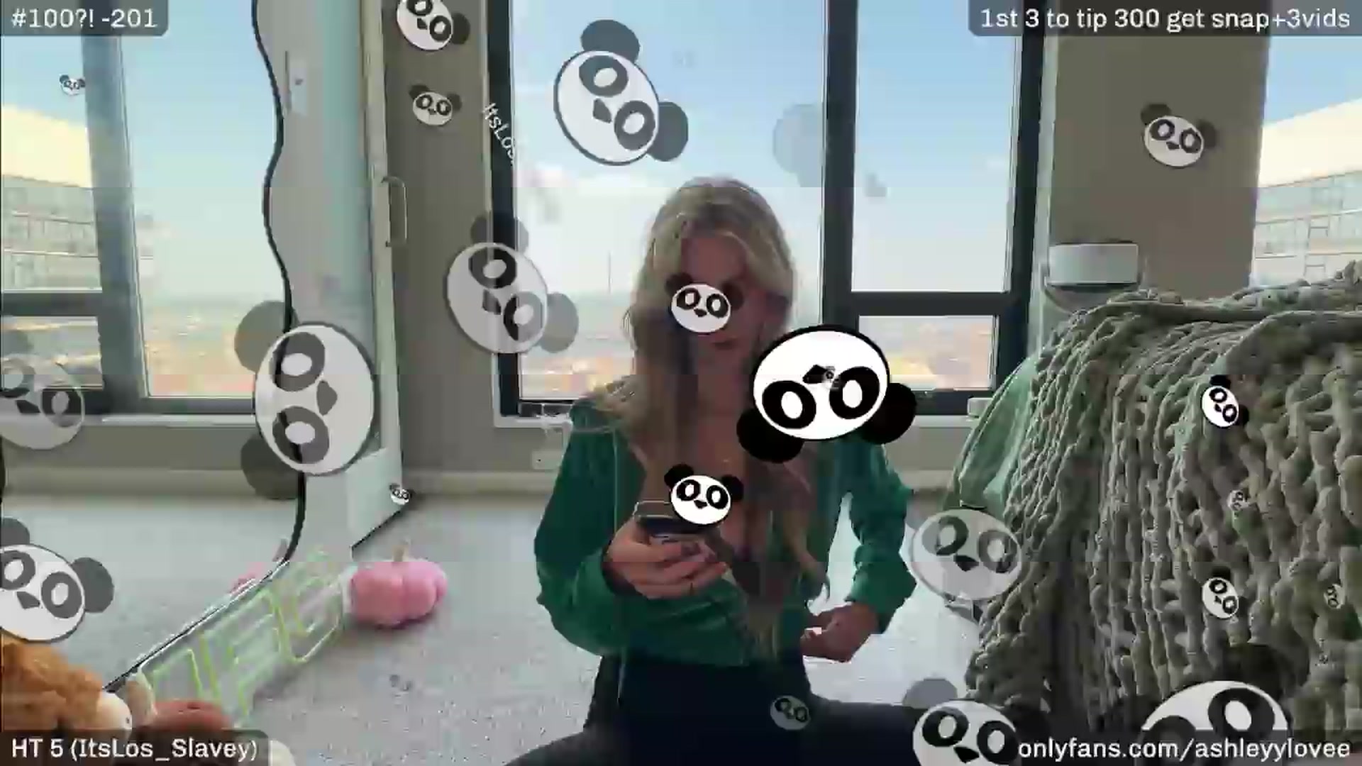 Gallery image thumbnail from AshleyyLovee's myfreecams stream on, 08/22/2026, 21:30 image 1 of 20