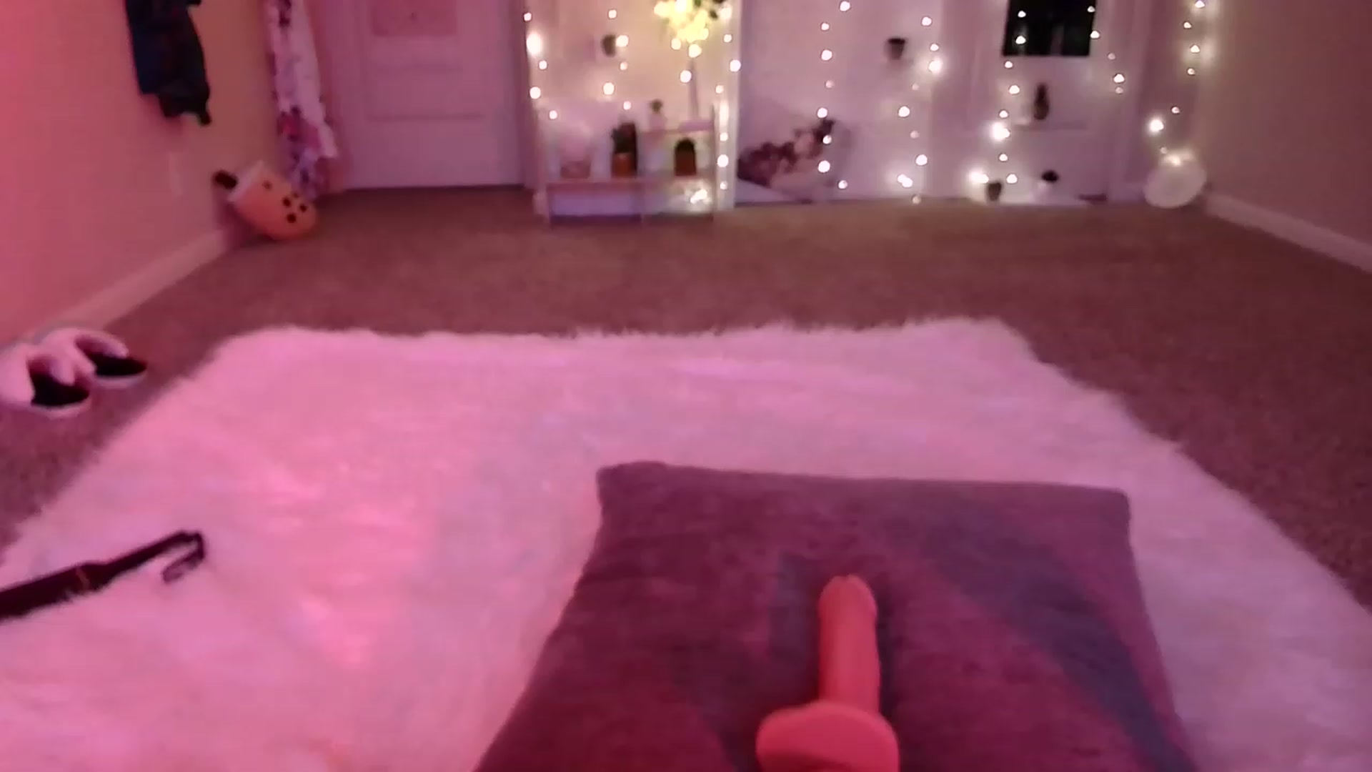 Gallery image thumbnail from Ashlie_Lotus's myfreecams stream on, 11/20/2022, 24:53 image 11 of 20