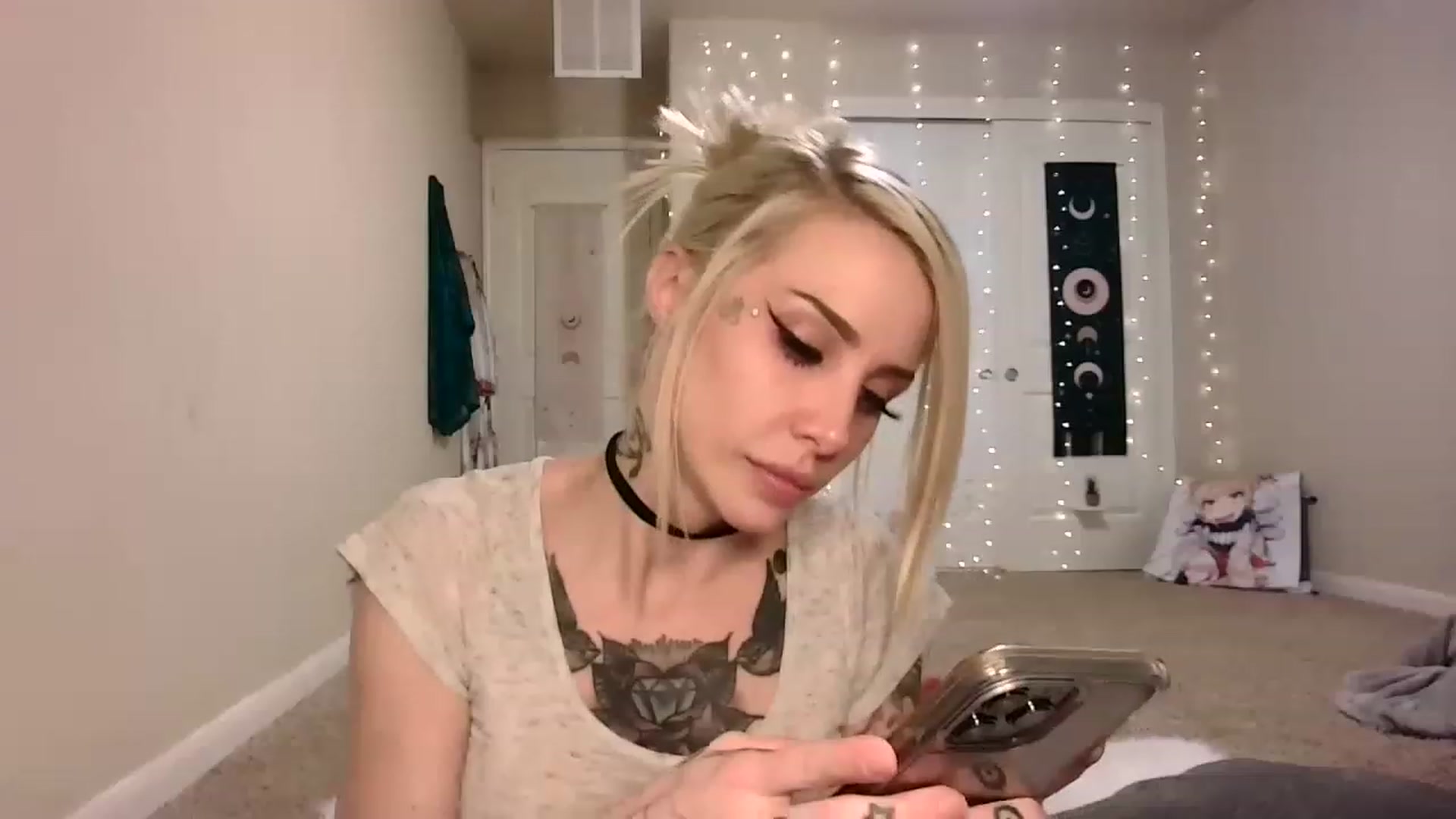 Gallery image thumbnail from Ashlie_Lotus's myfreecams stream on, 02/28/2023, 01:12 image 5 of 20