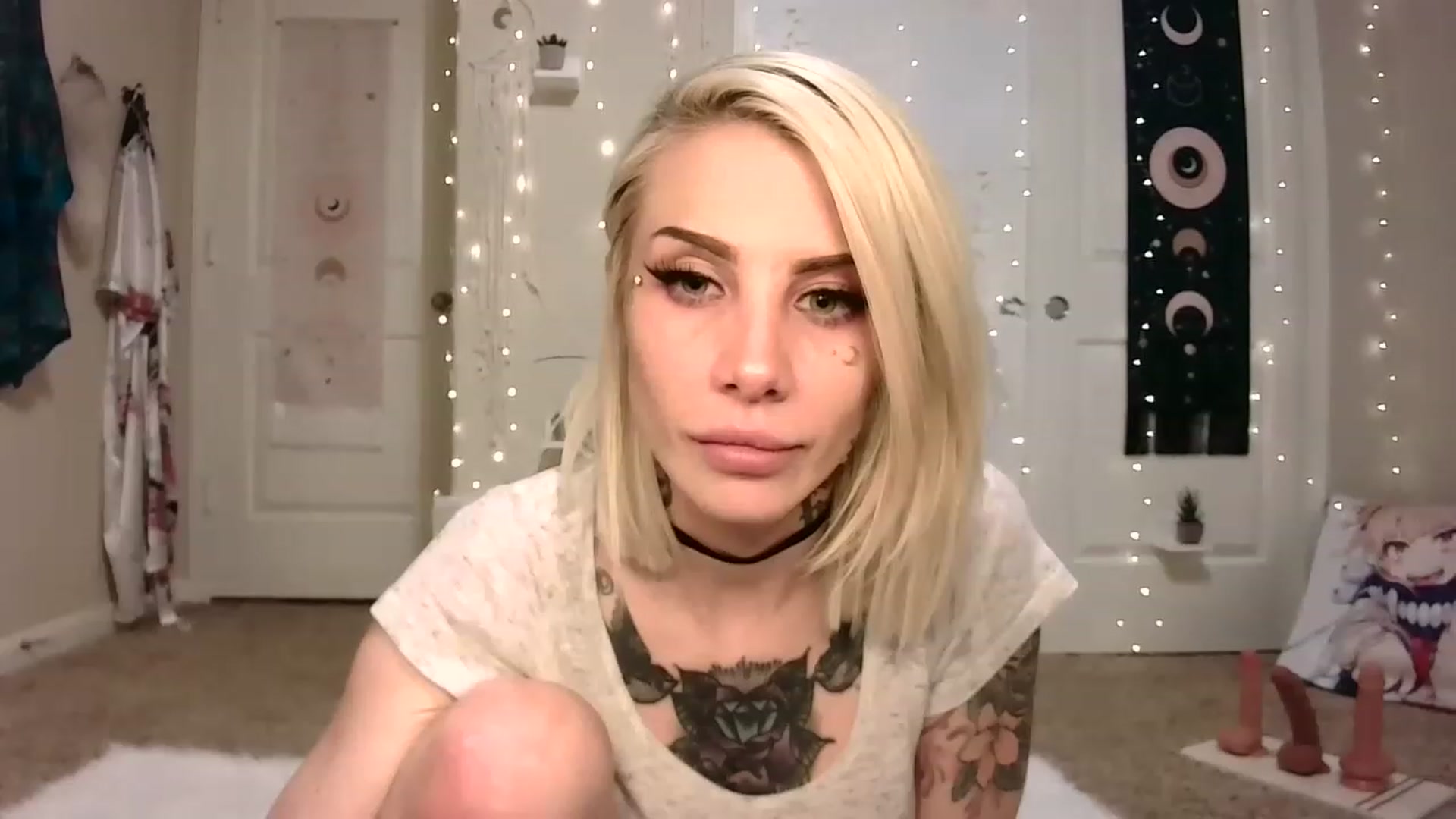 Gallery image thumbnail from Ashlie_Lotus's myfreecams stream on, 02/28/2023, 02:24 image 10 of 20