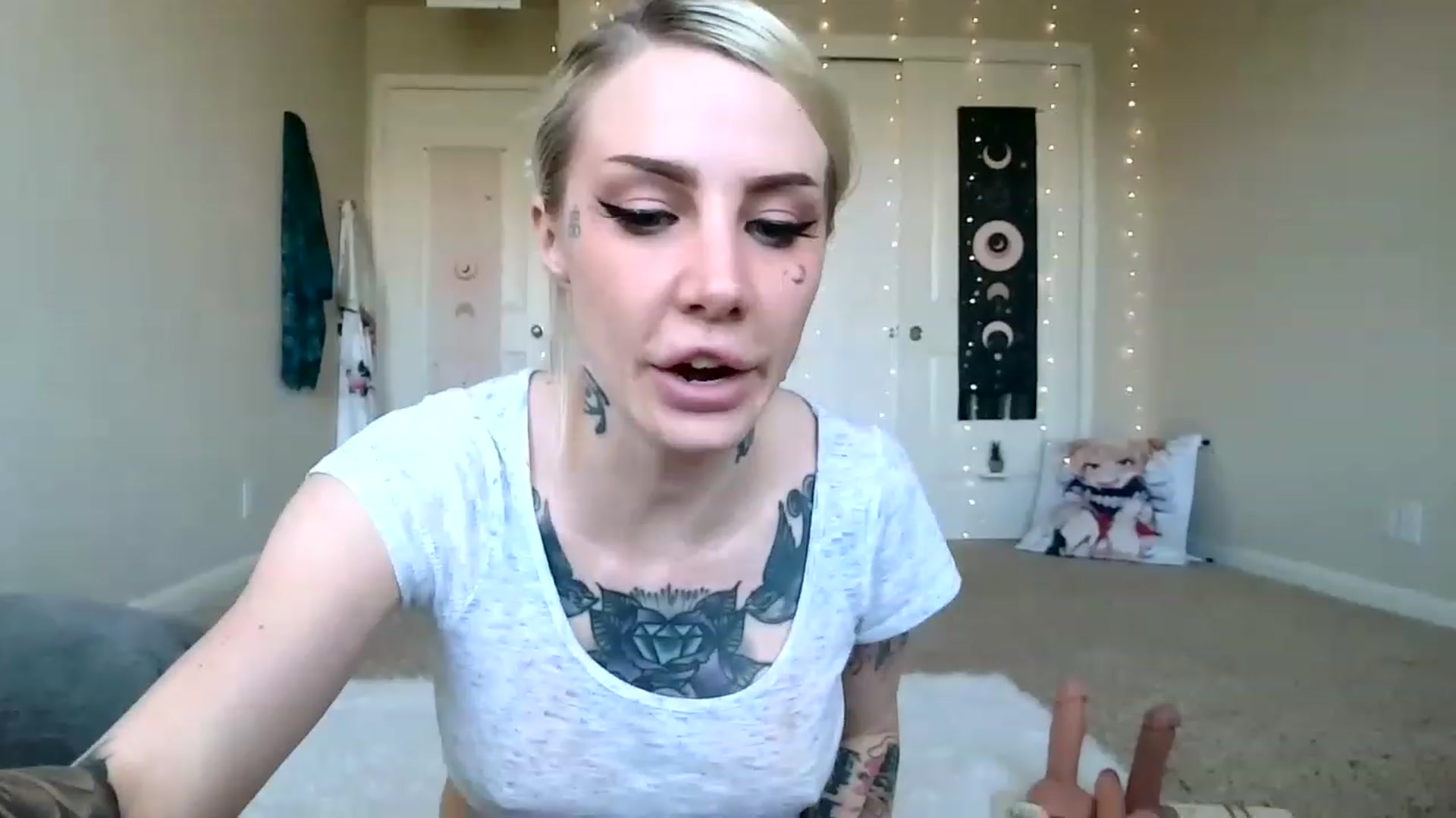 Gallery image thumbnail from Ashlie_Lotus's myfreecams stream on, 04/13/2023, 19:22 image 12 of 20