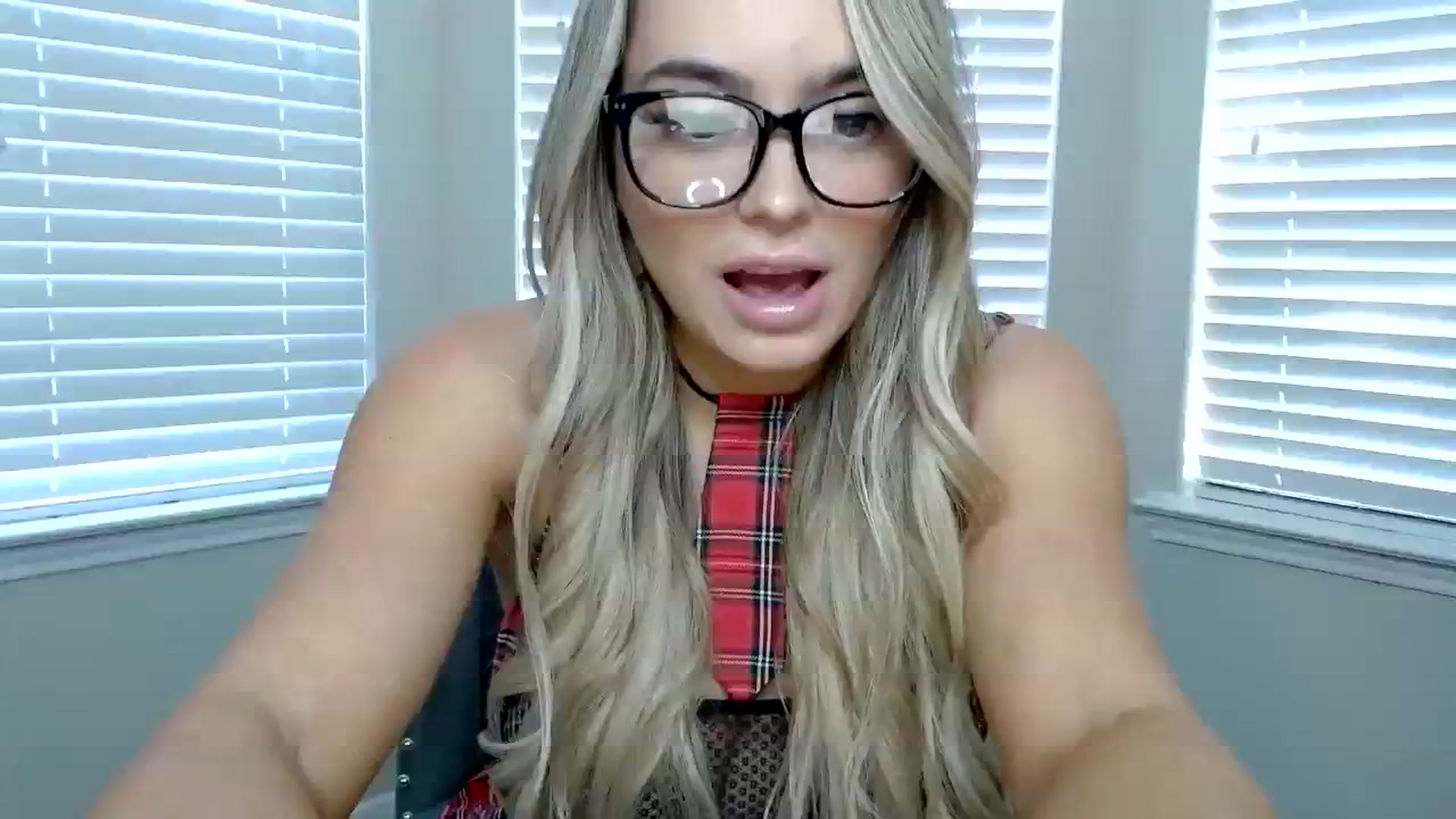 Gallery image thumbnail from AshlyAnderson's myfreecams stream on, 08/07/2023, 23:28 image 5 of 20