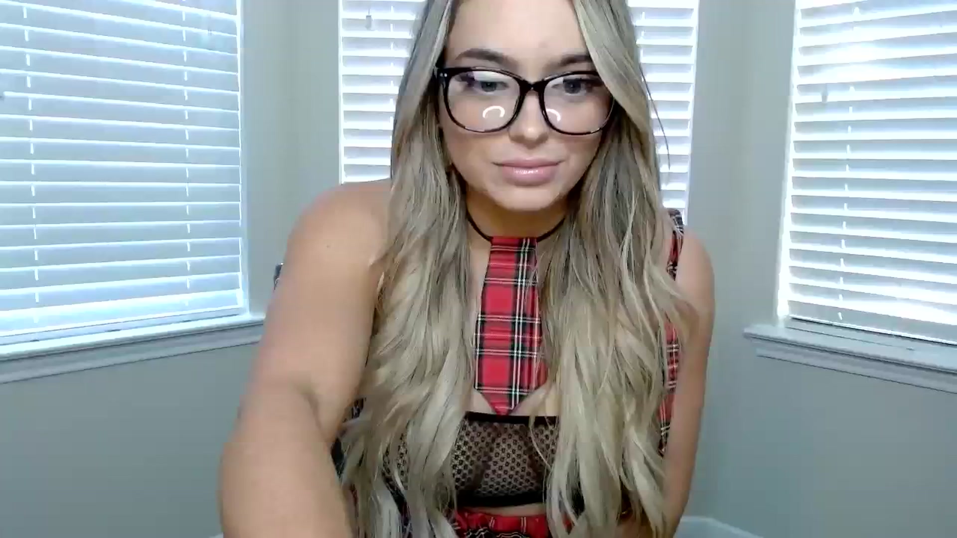Gallery image thumbnail from AshlyAnderson's myfreecams stream on, 08/07/2023, 23:28 image 8 of 20