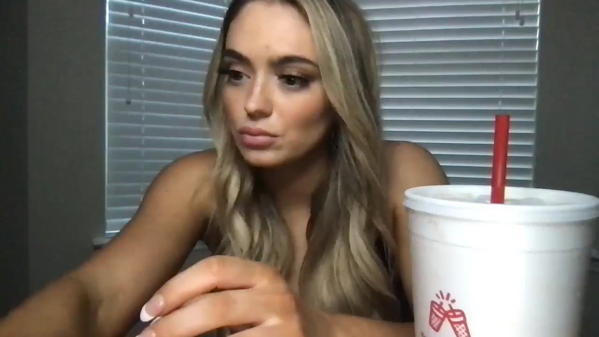 Gallery image thumbnail from AshlyAnderson's myfreecams stream on, 08/09/2023, 24:44 image 15 of 20