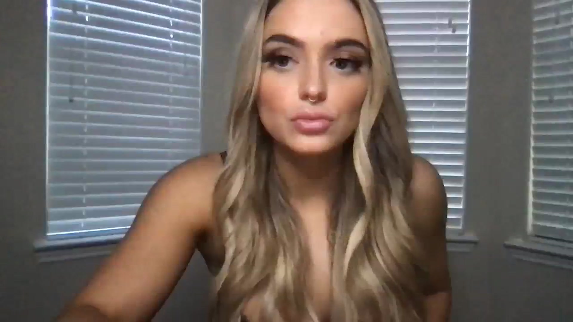 Gallery image thumbnail from AshlyAnderson's myfreecams stream on, 08/09/2023, 24:44 image 9 of 20