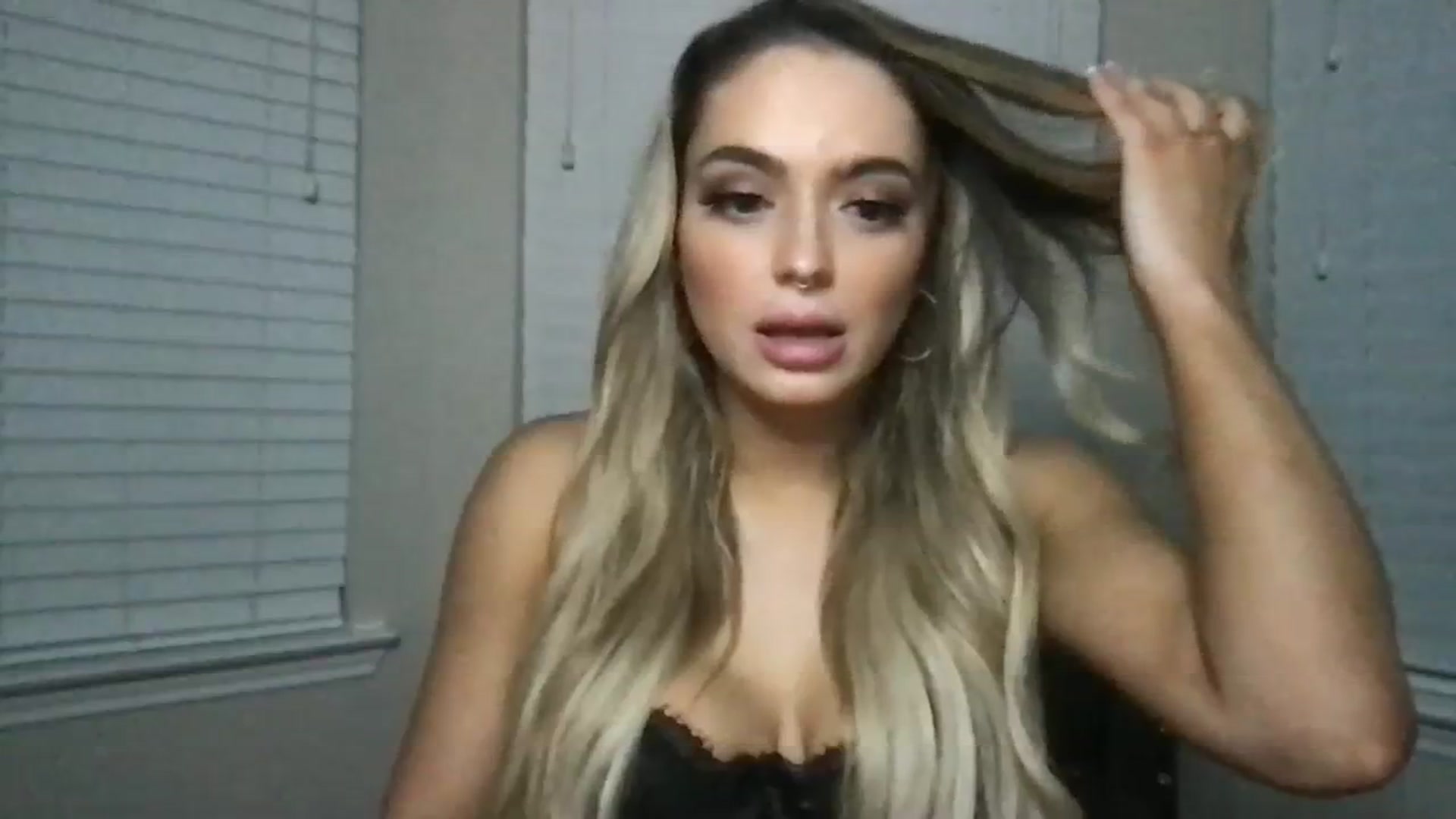 Gallery image thumbnail from AshlyAnderson's myfreecams stream on, 08/09/2023, 02:07 image 7 of 20