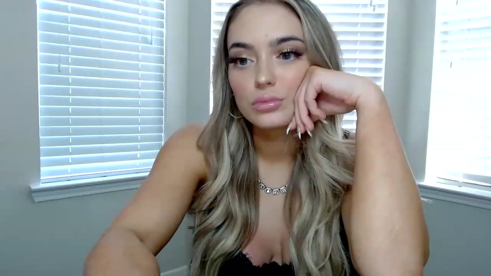 Gallery image thumbnail from AshlyAnderson's myfreecams stream on, 08/11/2023, 22:26 image 10 of 20