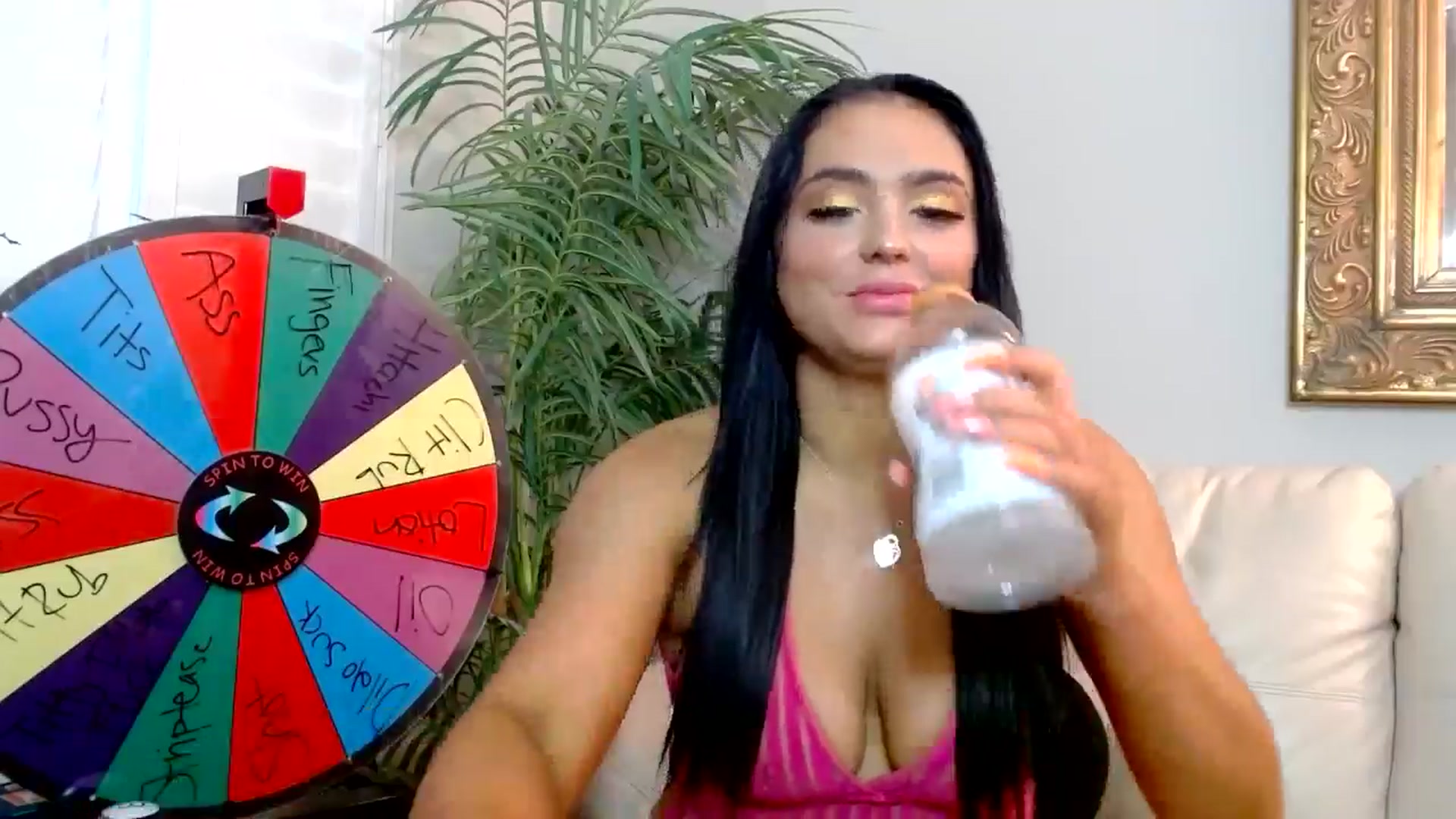 Gallery image thumbnail from AshlyAnderson's myfreecams stream on, 07/13/2024, 01:41 image 13 of 20