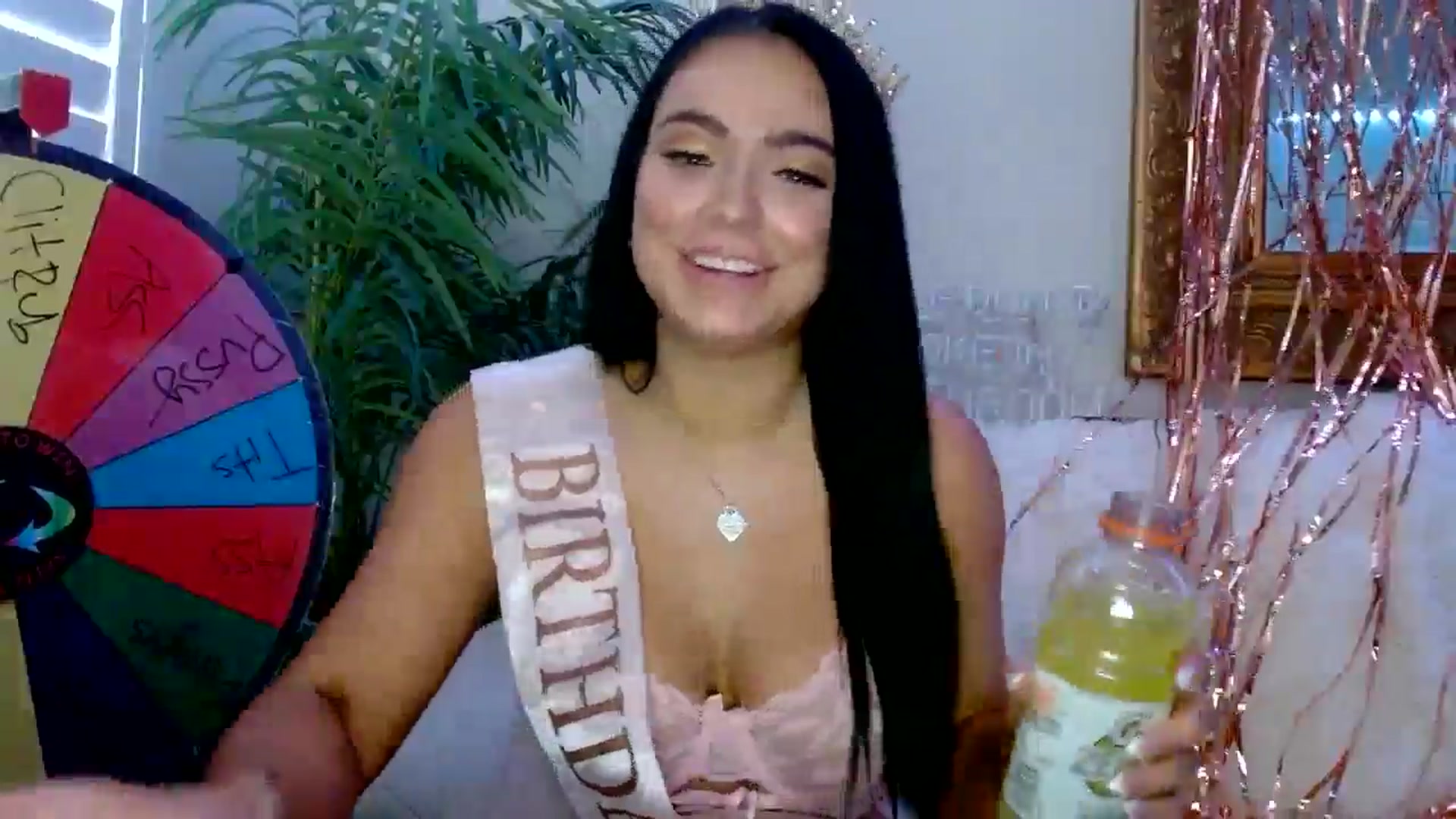 Gallery image thumbnail from AshlyAnderson's myfreecams stream on, 07/18/2024, 22:55 image 15 of 20