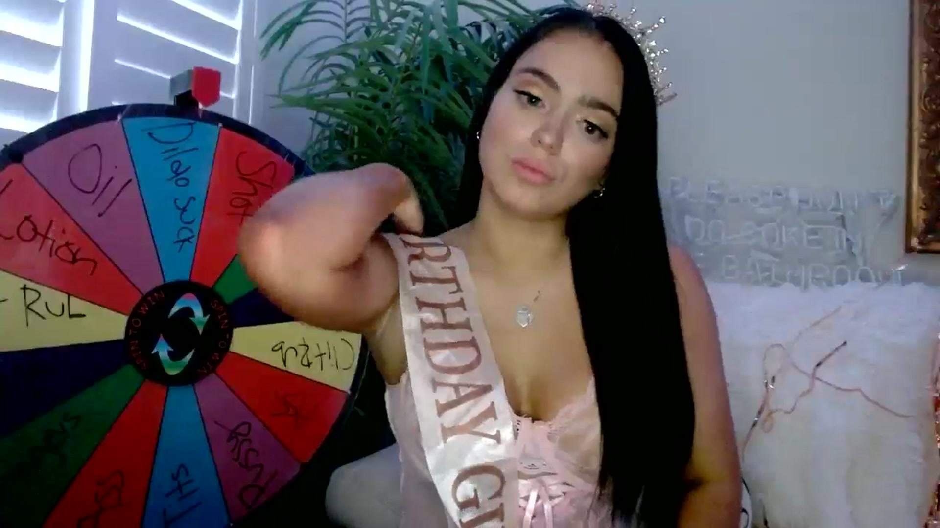 Gallery image thumbnail from AshlyAnderson's myfreecams stream on, 07/19/2024, 24:15 image 6 of 20