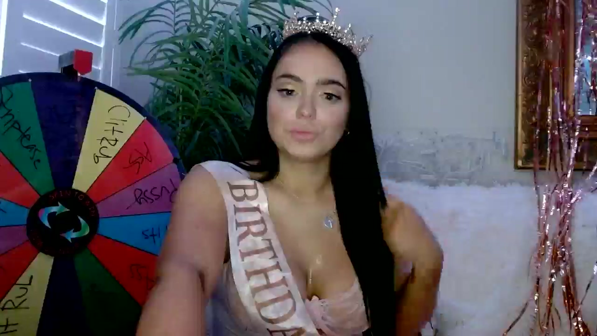 Gallery image thumbnail from AshlyAnderson's myfreecams stream on, 07/19/2024, 24:15 image 16 of 20