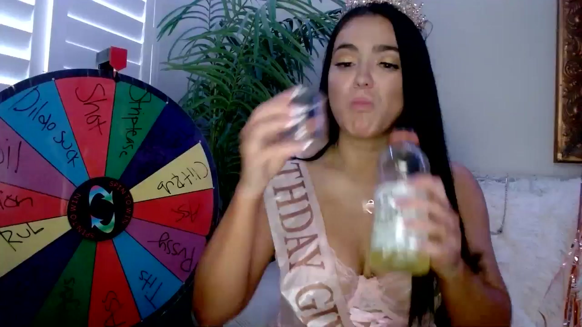 Gallery image thumbnail from AshlyAnderson's myfreecams stream on, 07/19/2024, 24:39 image 4 of 20