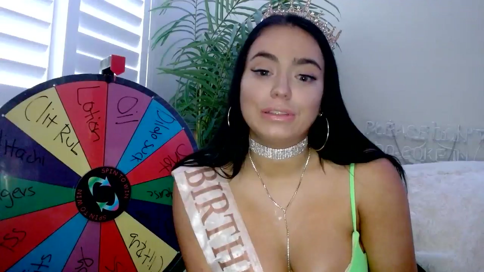 Gallery image thumbnail from AshlyAnderson's myfreecams stream on, 07/19/2024, 20:41 image 6 of 20