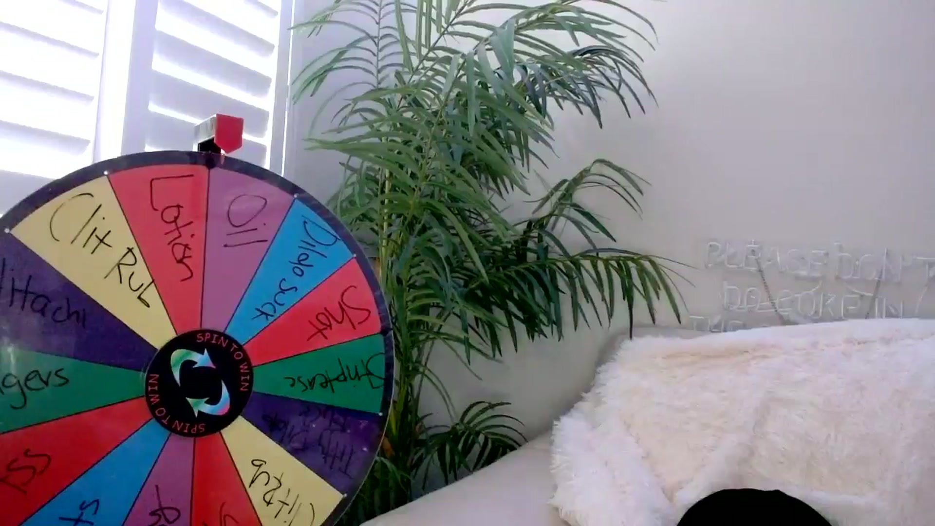 Gallery image thumbnail from AshlyAnderson's myfreecams stream on, 07/19/2024, 20:41 image 4 of 20