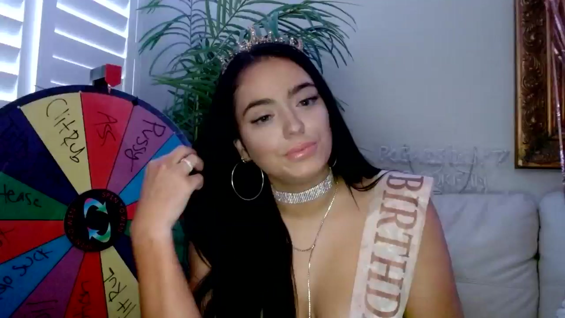 Gallery image thumbnail from AshlyAnderson's myfreecams stream on, 07/20/2024, 24:18 image 17 of 20