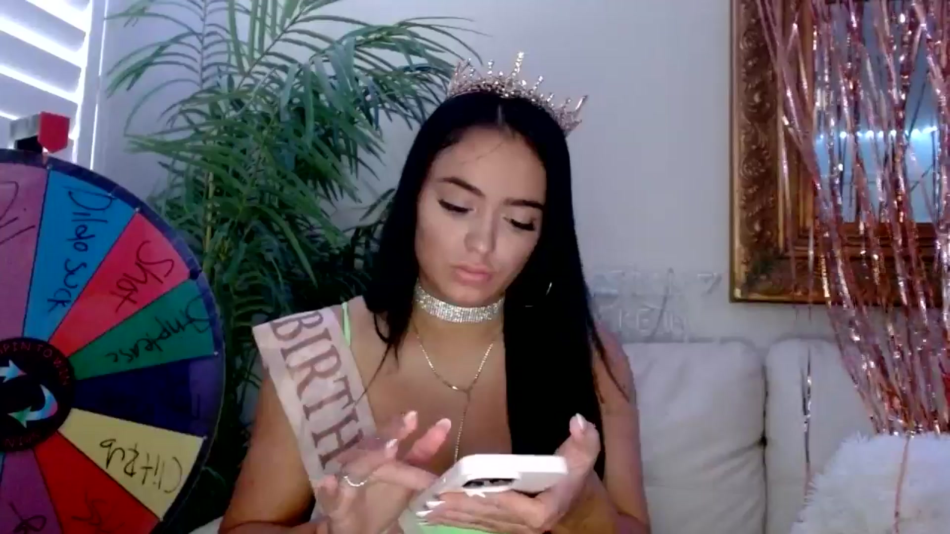 Gallery image thumbnail from AshlyAnderson's myfreecams stream on, 07/20/2024, 24:18 image 5 of 20
