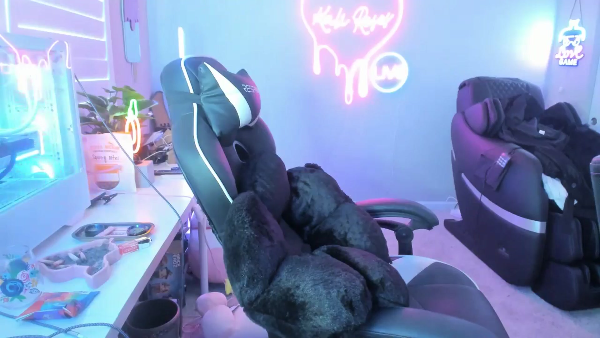 Gallery image thumbnail from AshlyAnderson's myfreecams stream on, 08/03/2024, 18:32 image 5 of 20