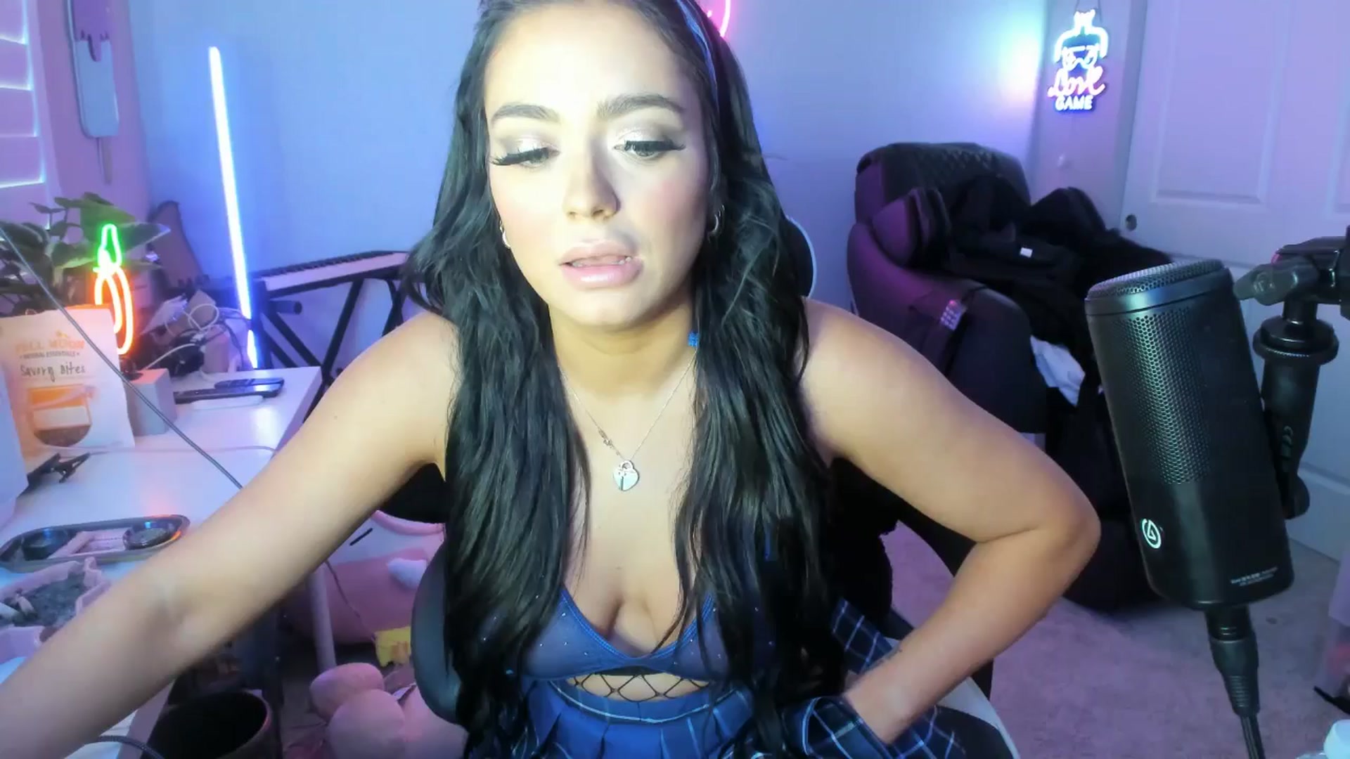 Gallery image thumbnail from AshlyAnderson's myfreecams stream on, 08/03/2024, 18:32 image 19 of 20