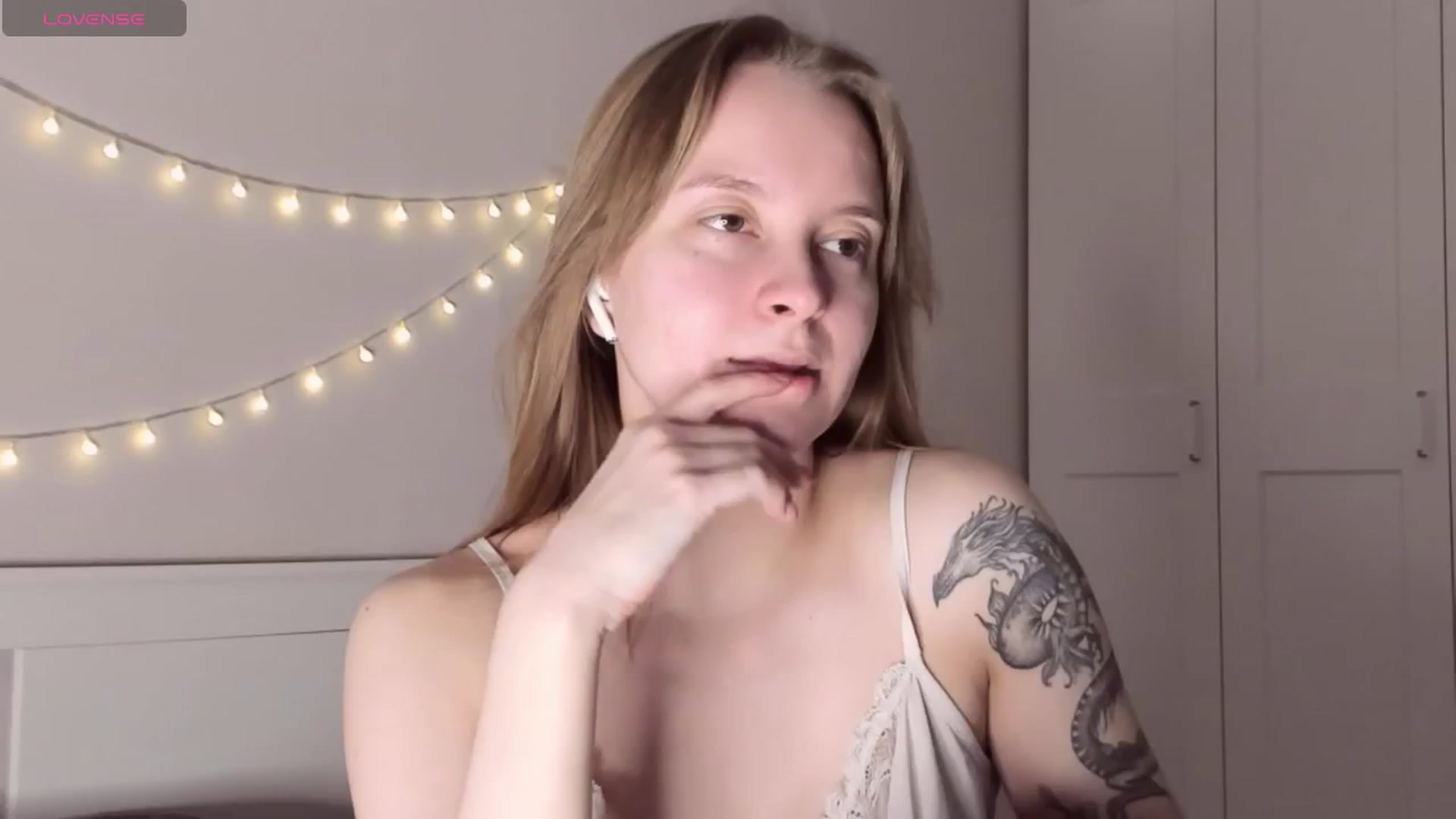 Gallery image thumbnail from AshlyPetite's myfreecams stream on, 12/25/2025, 20:53 image 7 of 20
