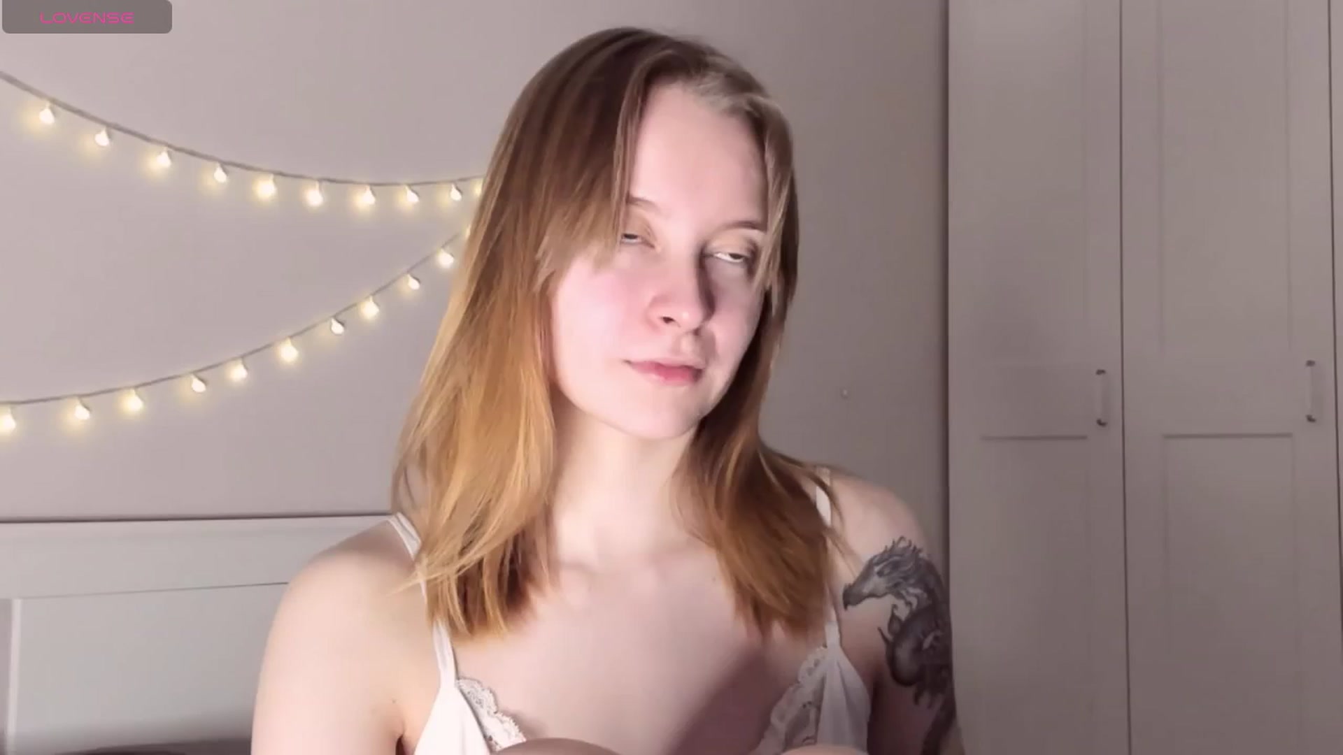 Gallery image thumbnail from AshlyPetite's myfreecams stream on, 12/25/2025, 20:53 image 6 of 20