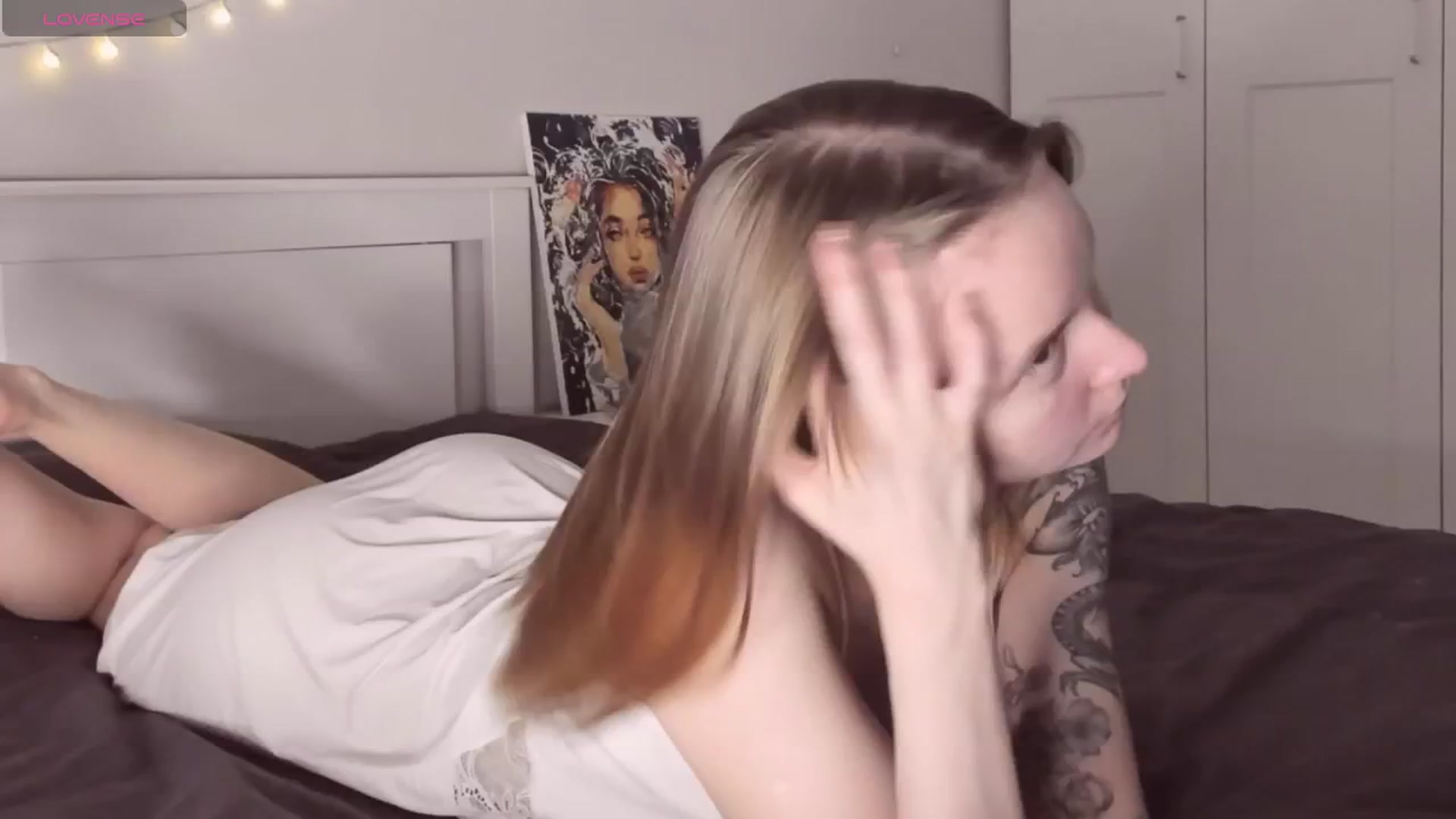 Gallery image thumbnail from AshlyPetite's myfreecams stream on, 12/25/2025, 20:53 image 18 of 20