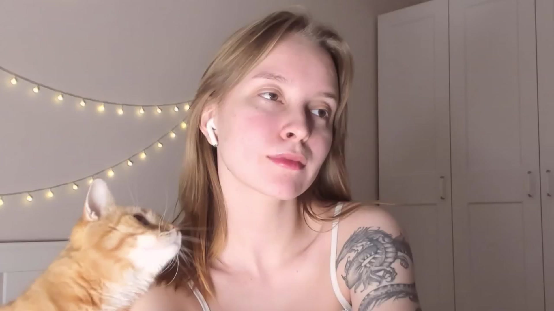 Gallery image thumbnail from AshlyPetite's myfreecams stream on, 01/09/2026, 20:34 image 18 of 20