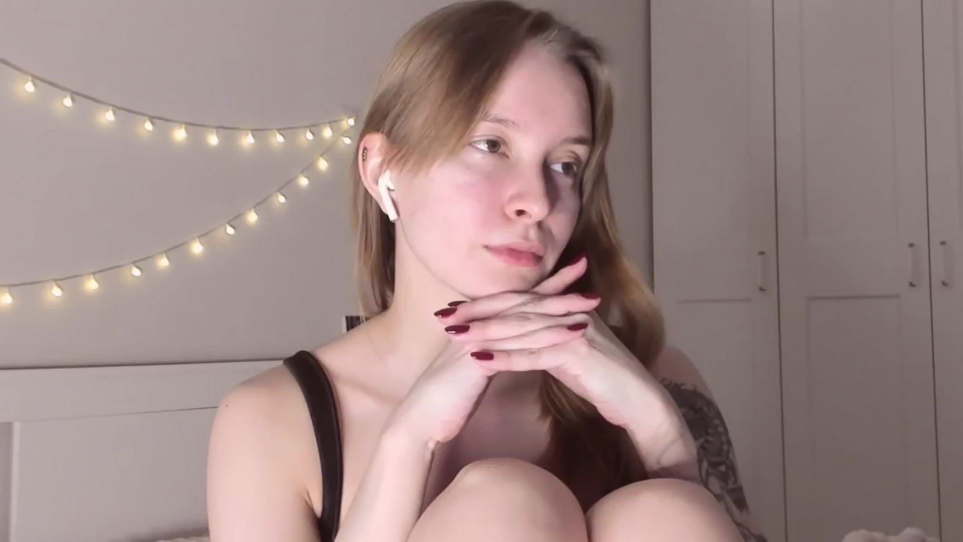 Gallery image thumbnail from AshlyPetite's myfreecams stream on, 01/18/2026, 18:32 image 12 of 20