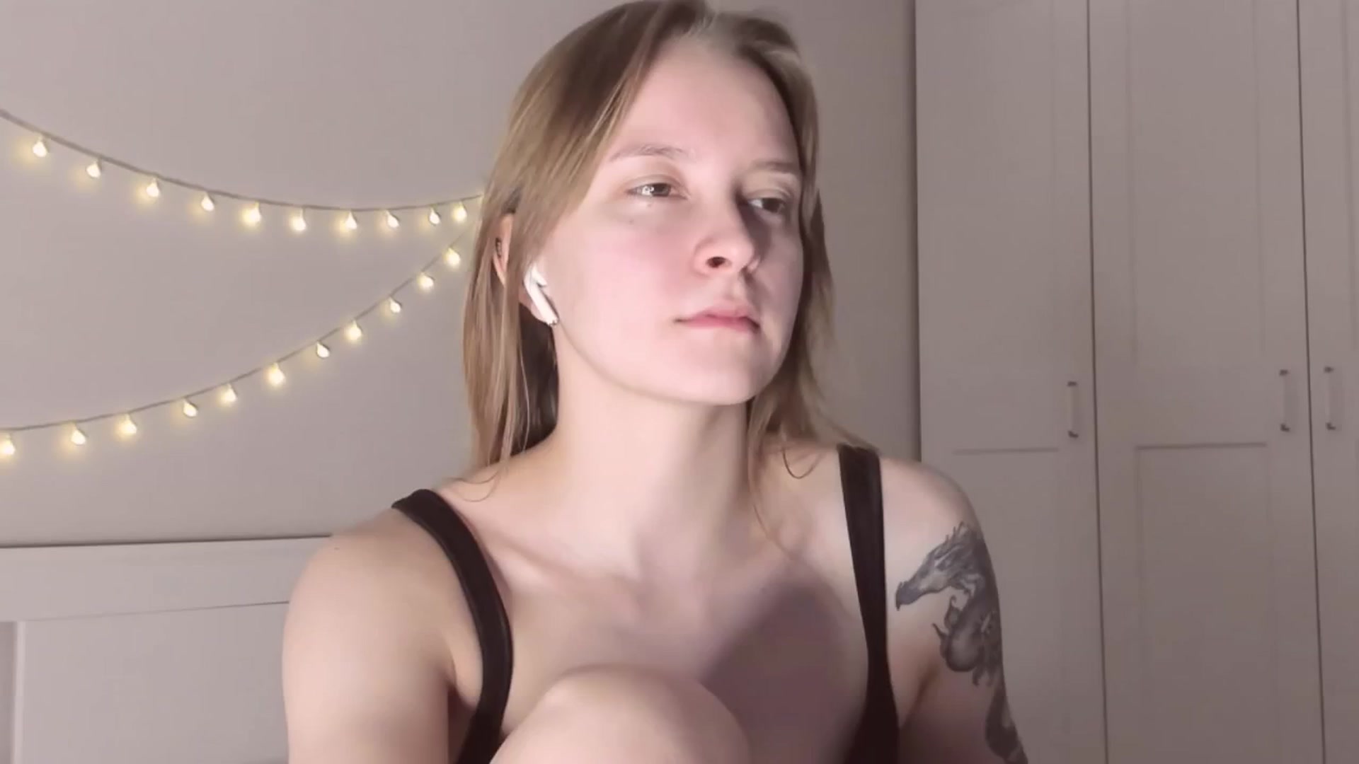 Gallery image thumbnail from AshlyPetite's myfreecams stream on, 01/18/2026, 18:32 image 7 of 20
