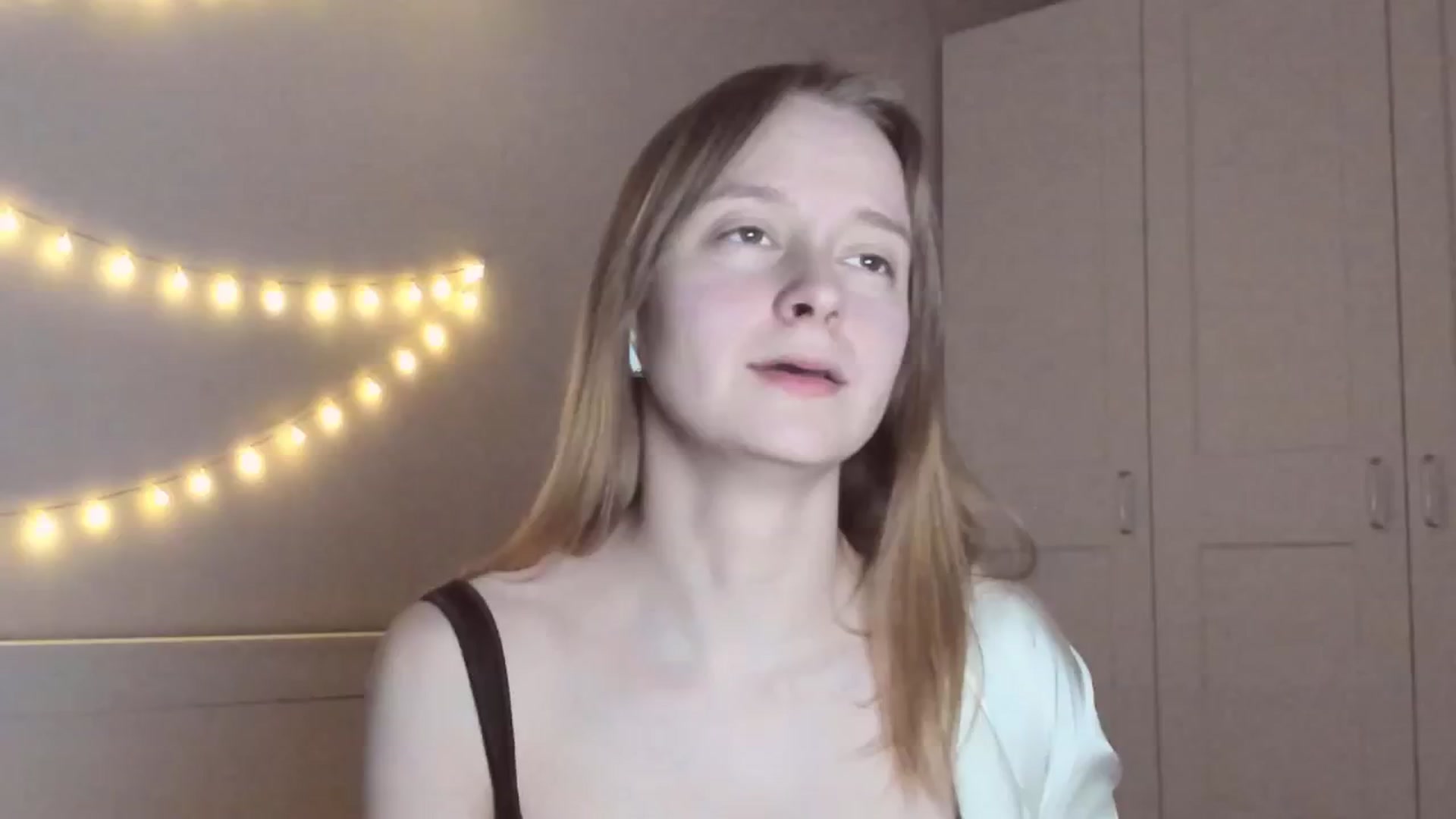 Gallery image thumbnail from AshlyPetite's myfreecams stream on, 01/26/2026, 19:37 image 13 of 20
