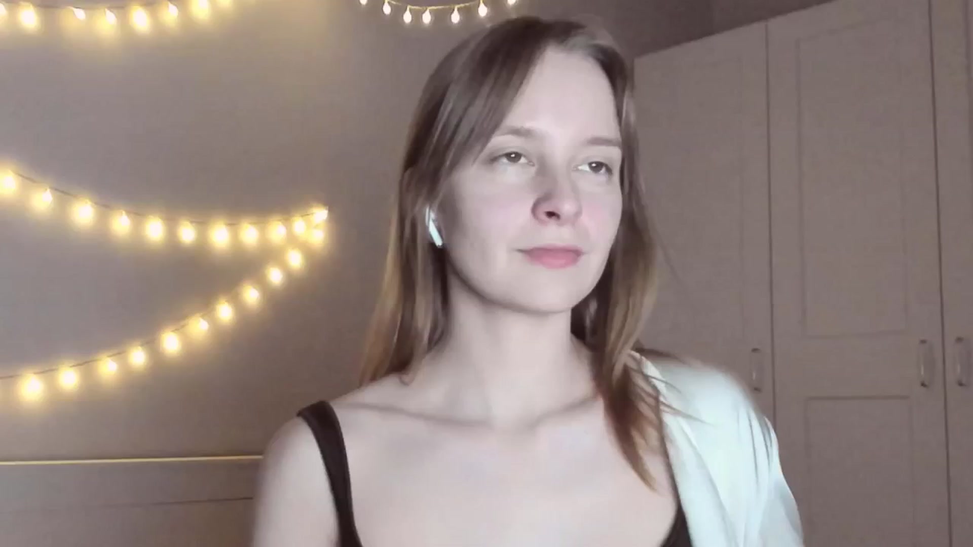 Gallery image thumbnail from AshlyPetite's myfreecams stream on, 01/26/2026, 19:37 image 14 of 20