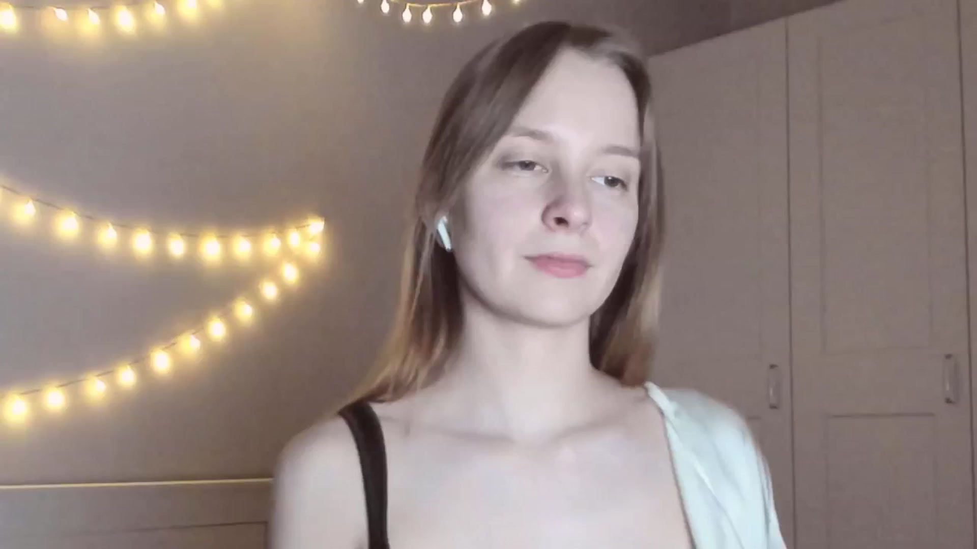 Gallery image thumbnail from AshlyPetite's myfreecams stream on, 01/26/2026, 19:37 image 7 of 20
