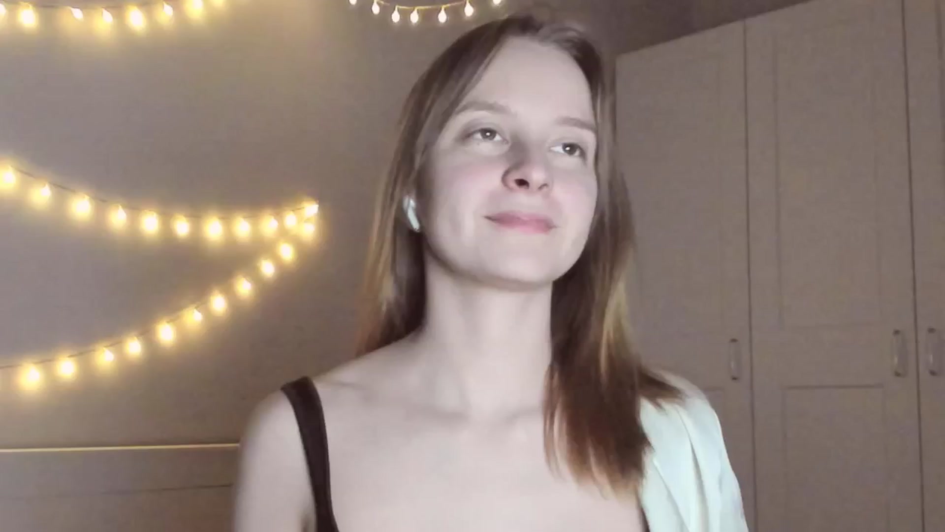 Gallery image thumbnail from AshlyPetite's myfreecams stream on, 01/26/2026, 19:37 image 16 of 20