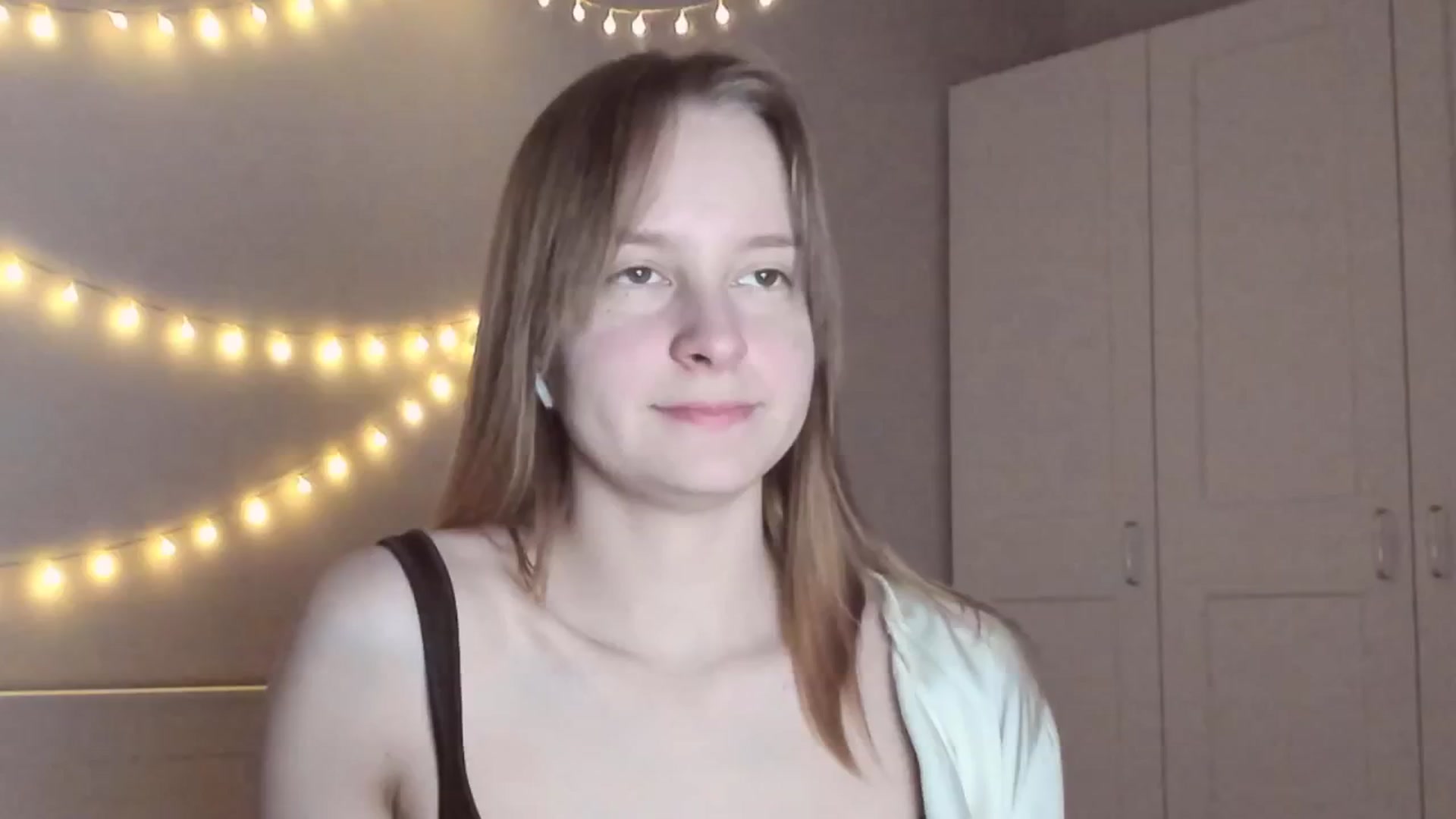 Gallery image thumbnail from AshlyPetite's myfreecams stream on, 01/26/2026, 19:37 image 15 of 20