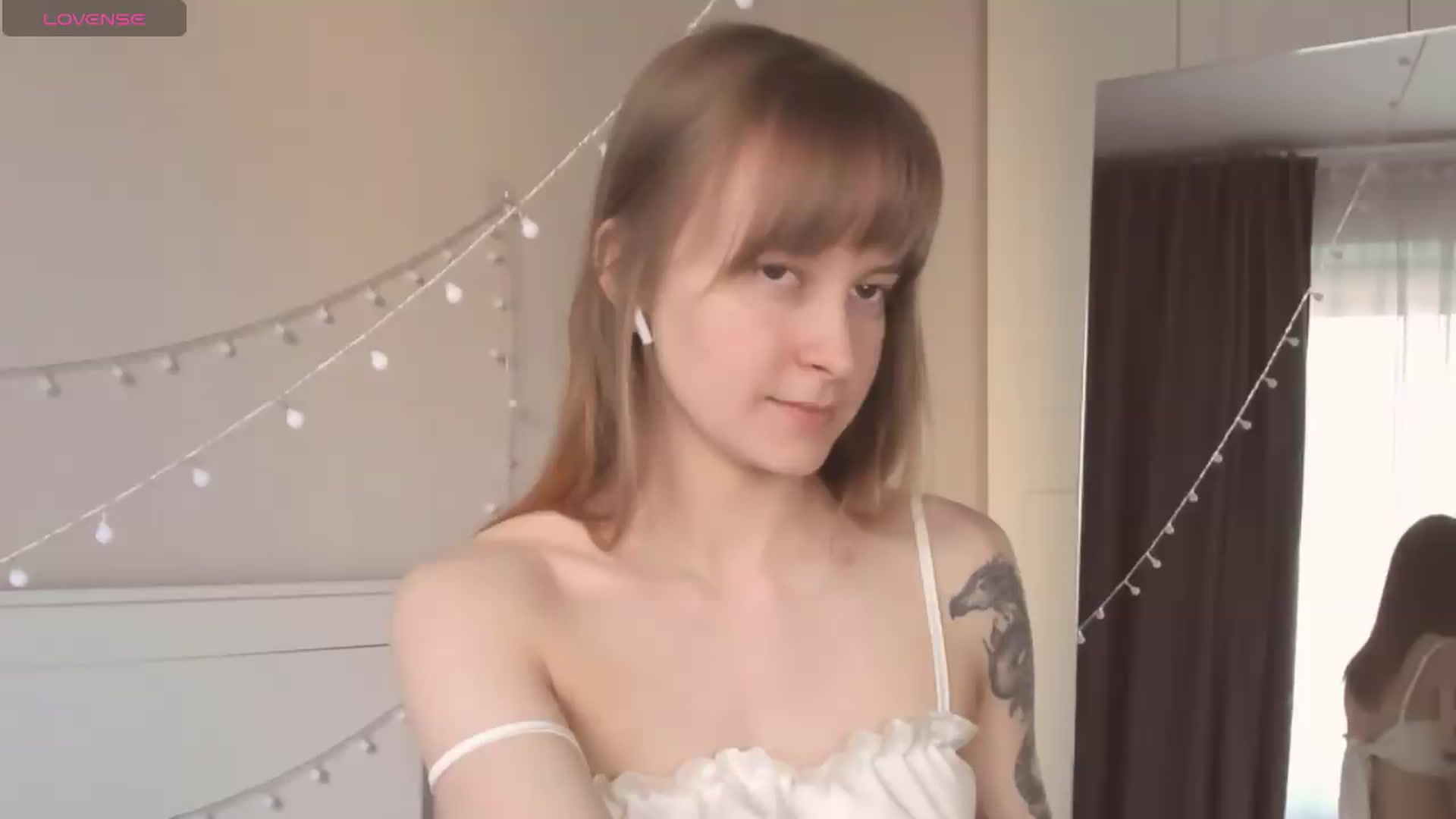 Gallery image thumbnail from AshlyPetite's myfreecams stream on, 05/16/2026, 18:12 image 1 of 20