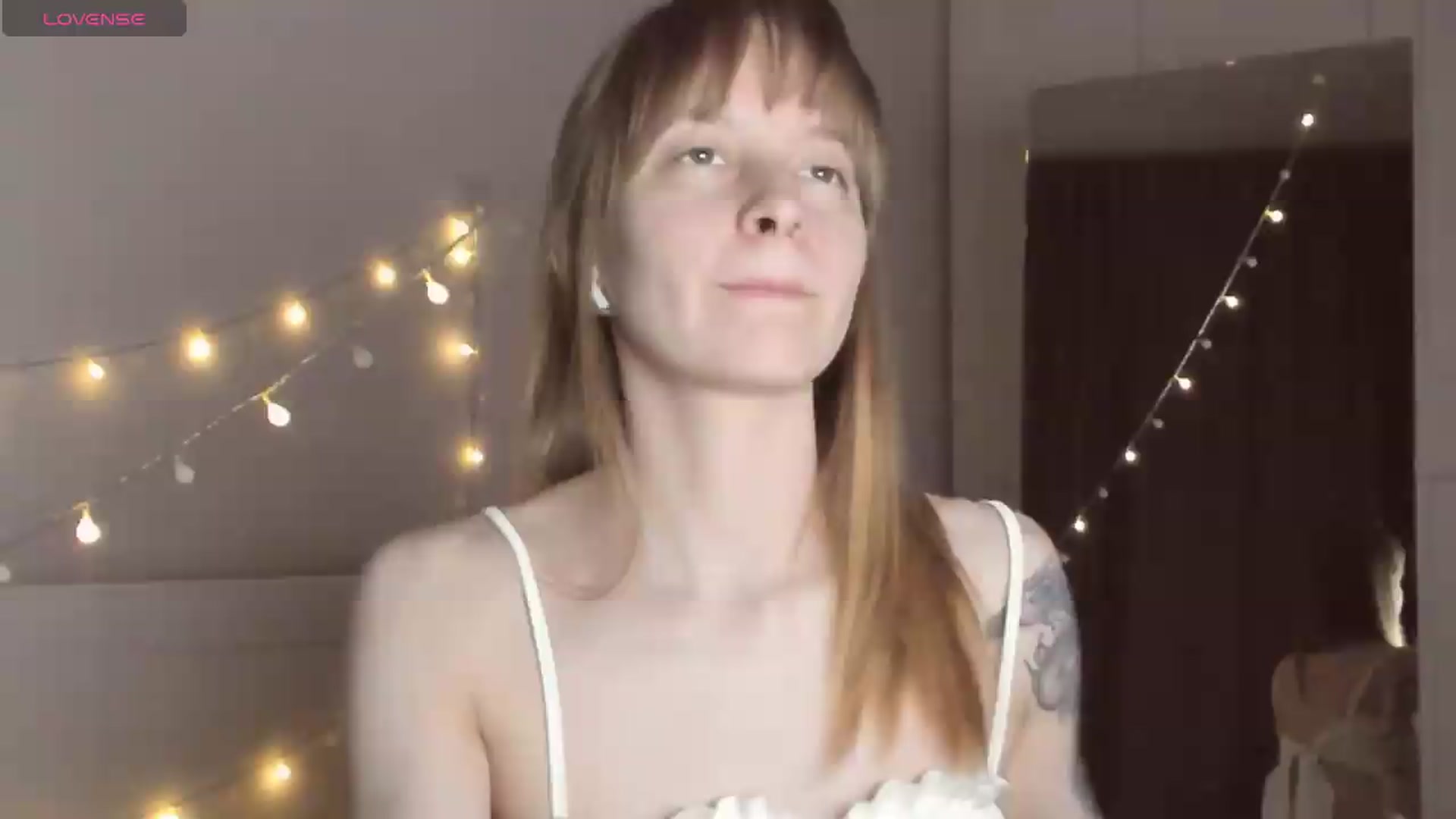 Gallery image thumbnail from AshlyPetite's myfreecams stream on, 05/16/2026, 19:31 image 5 of 20