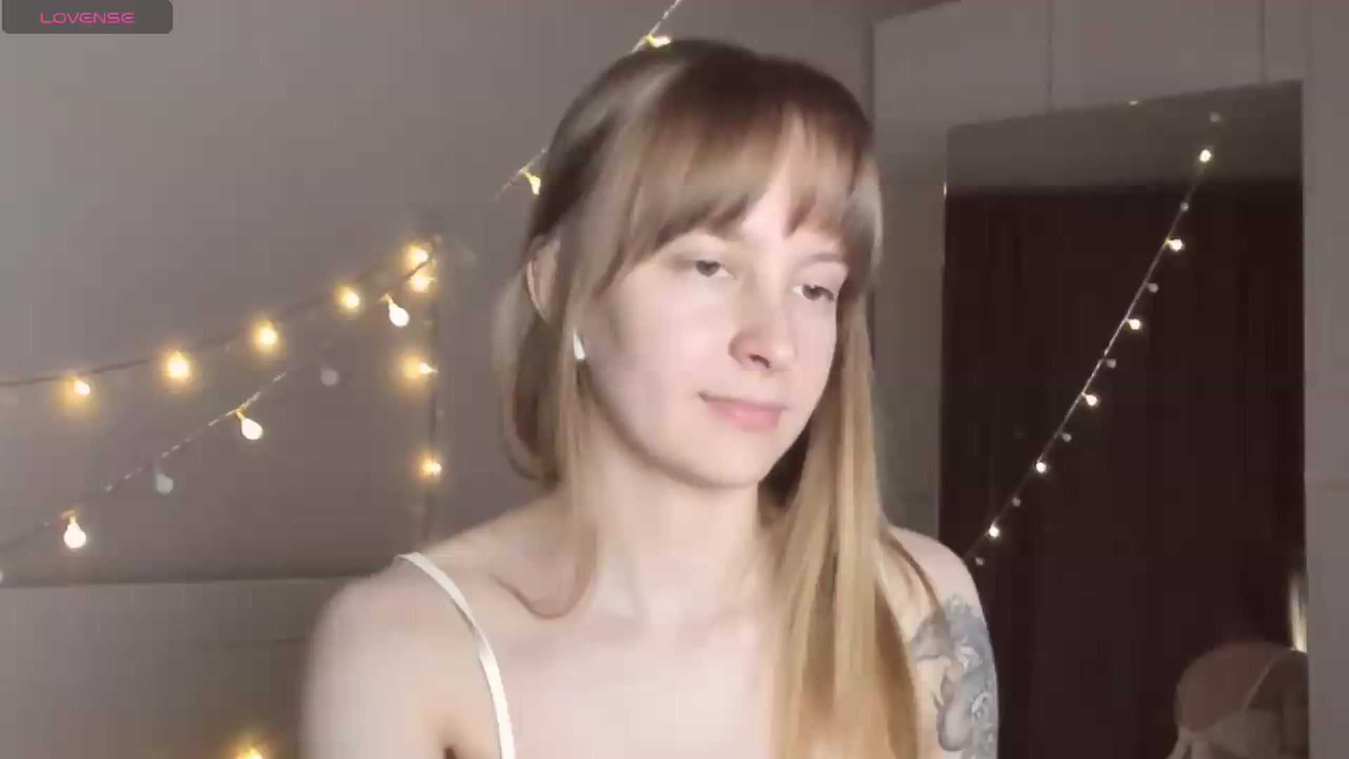 Gallery image thumbnail from AshlyPetite's myfreecams stream on, 05/16/2026, 19:31 image 2 of 20